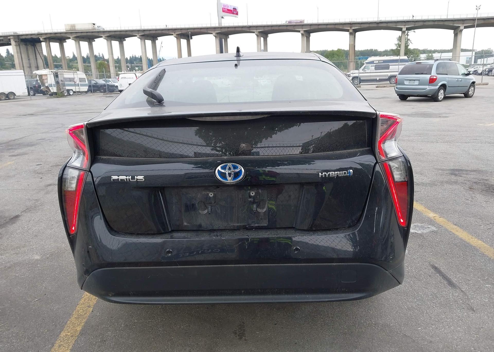 2018 TOYOTA PRIUS