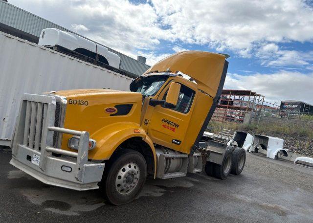 2023 PETERBILT 567