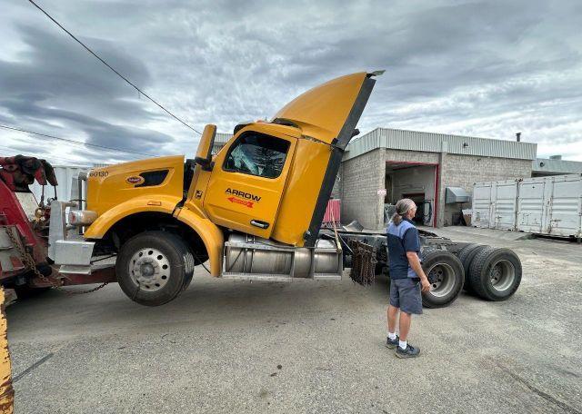 2023 PETERBILT 567