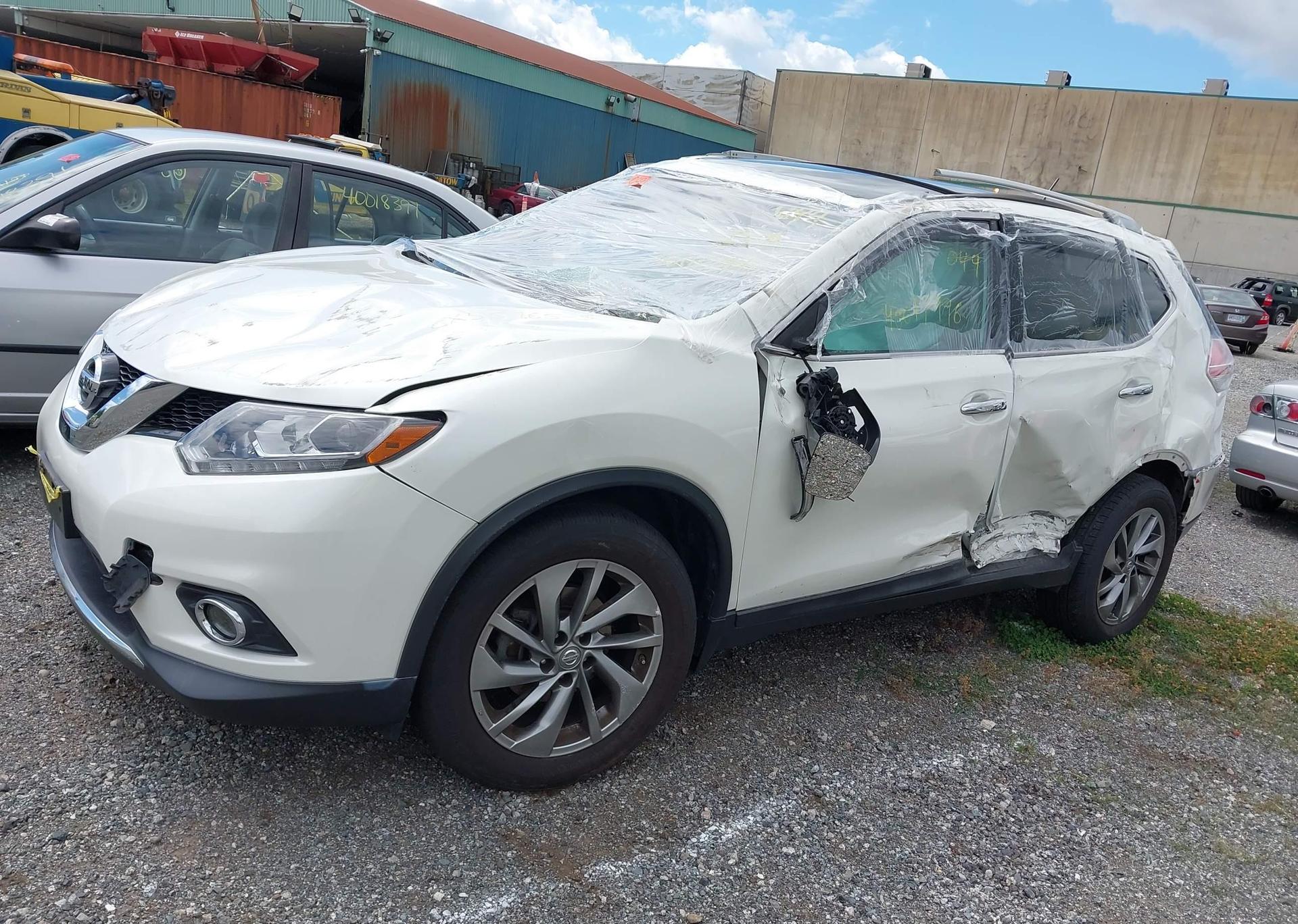 2015 NISSAN ROGUE S