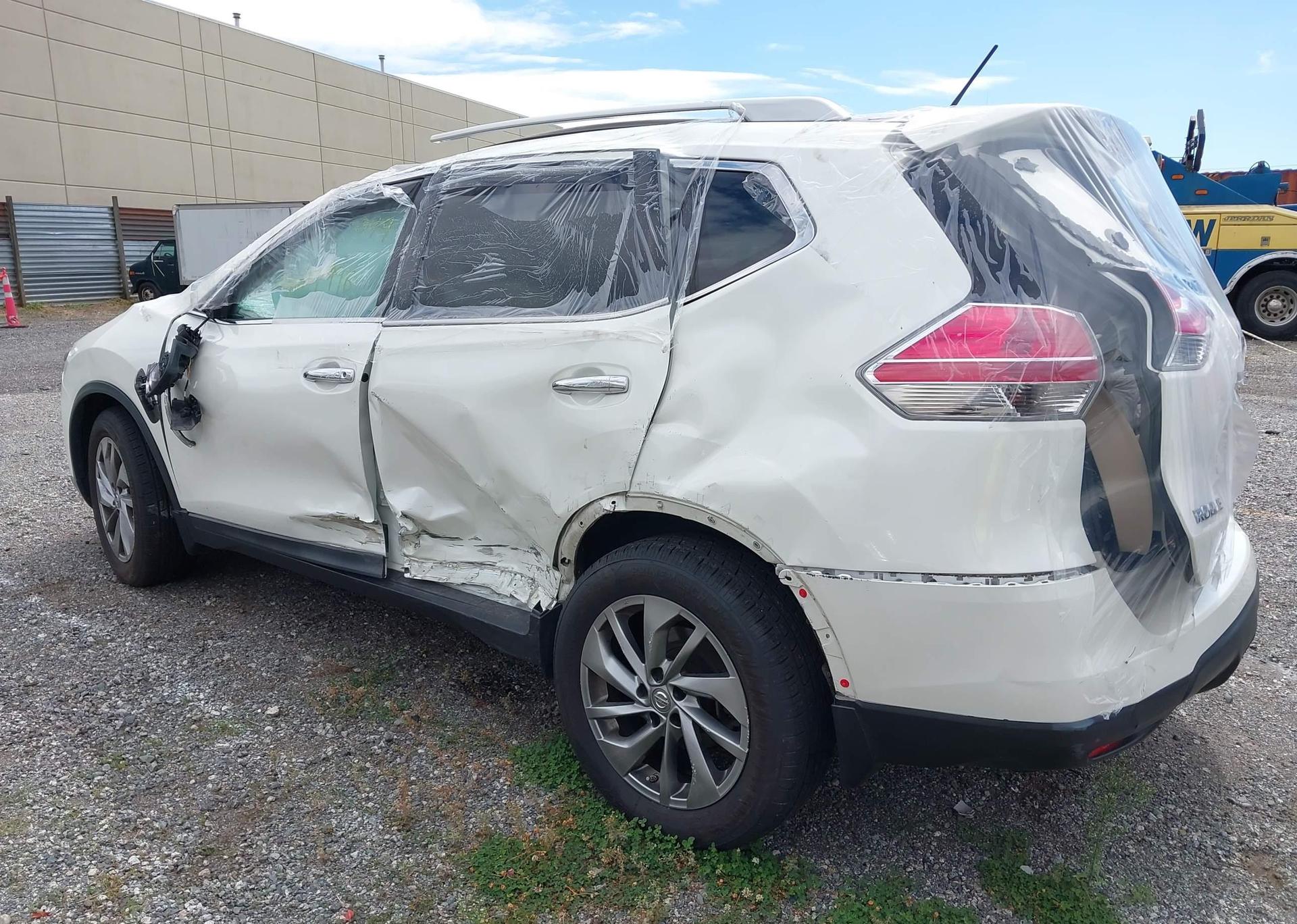 2015 NISSAN ROGUE S