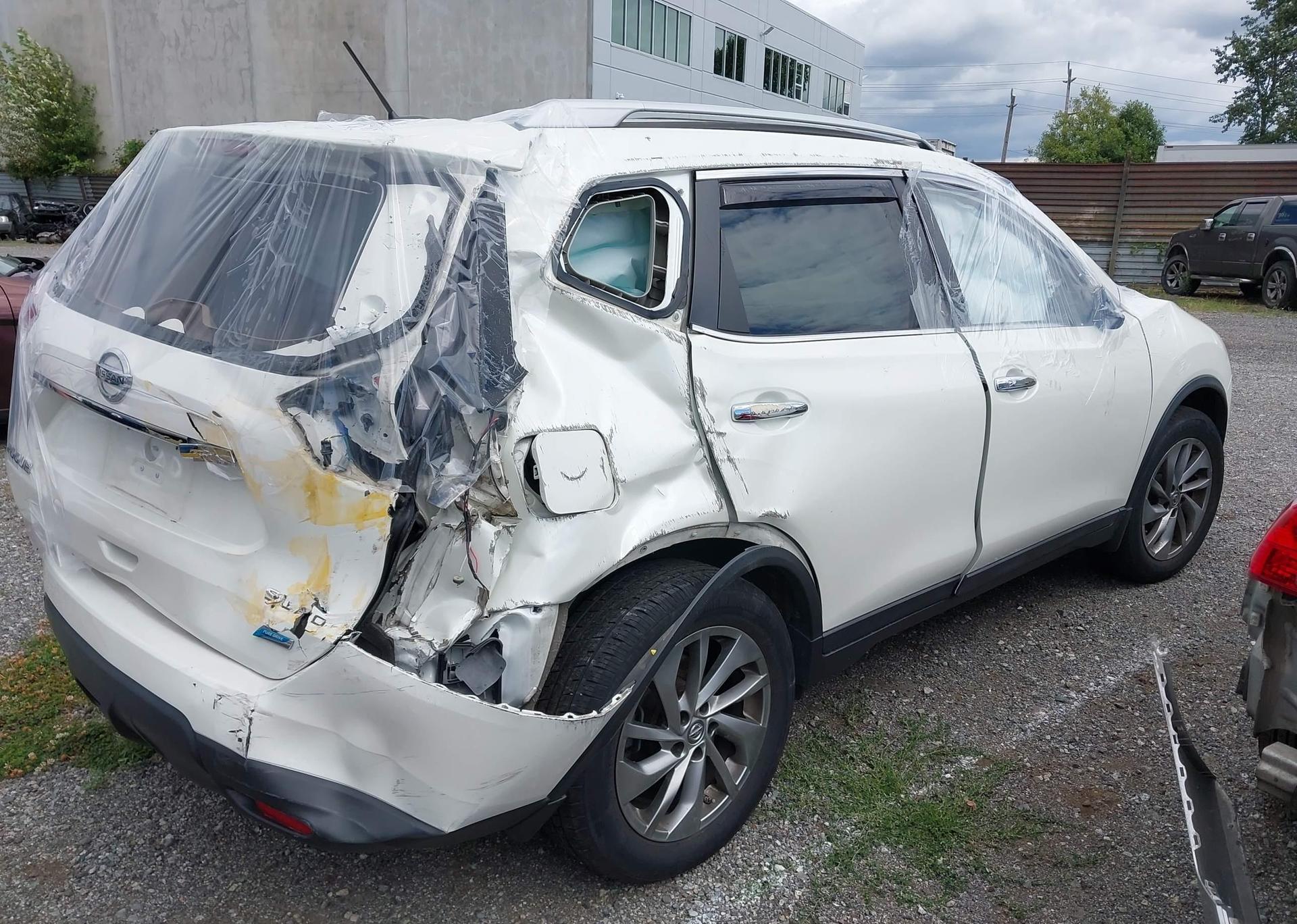 2015 NISSAN ROGUE S