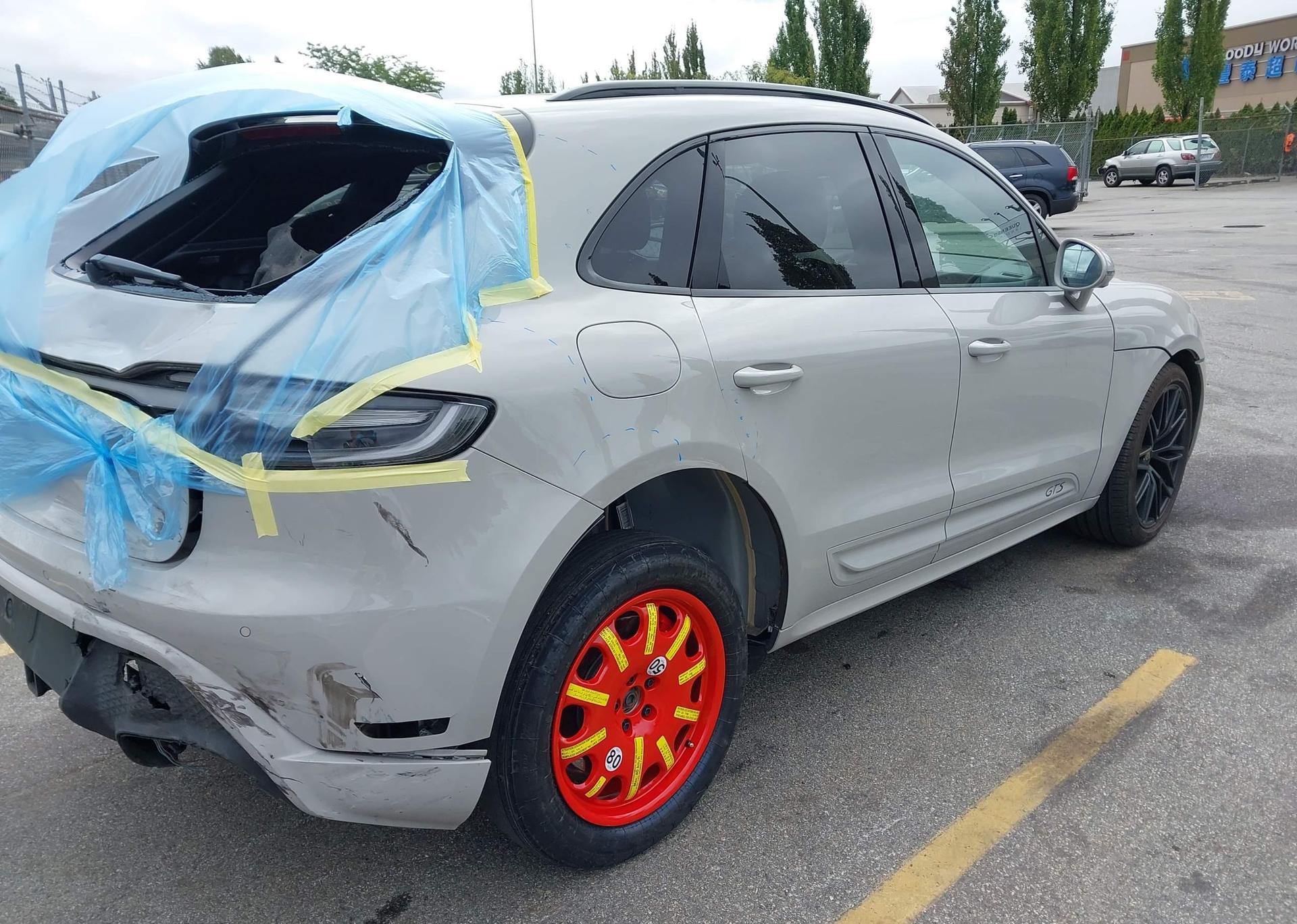 2024 PORSCHE MACAN