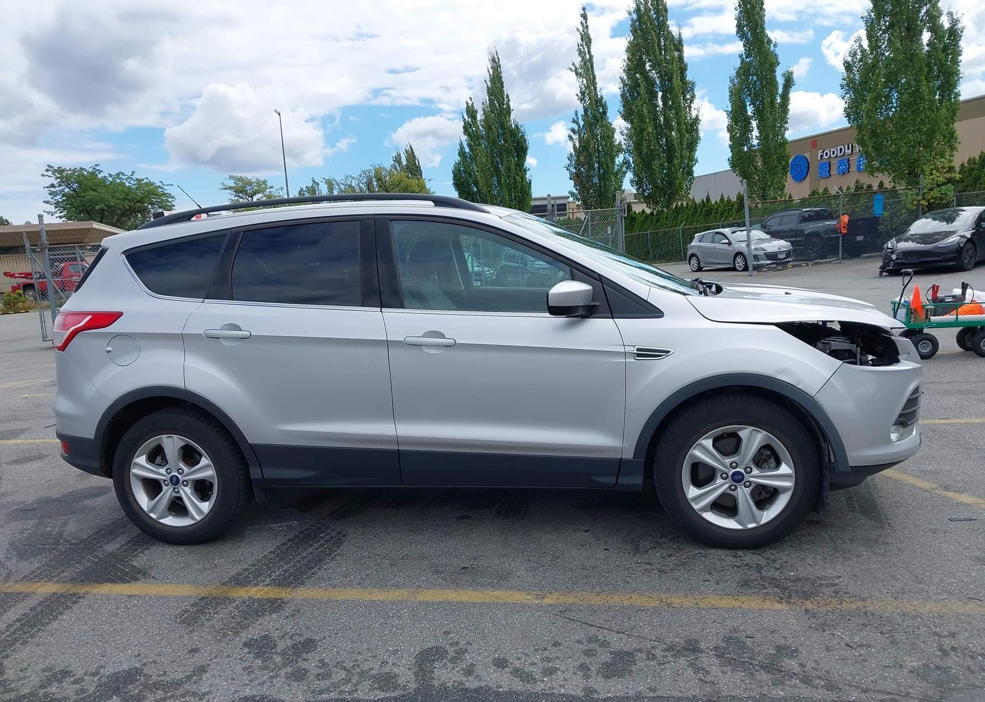 2014 FORD ESCAPE SE