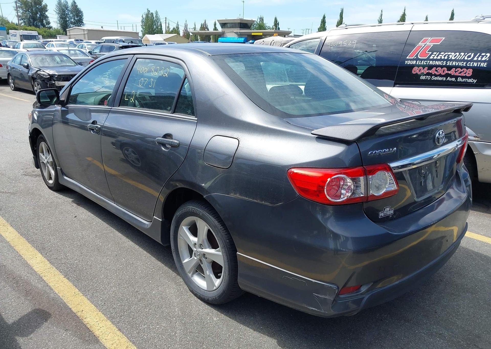 2013 TOYOTA COROLLA S