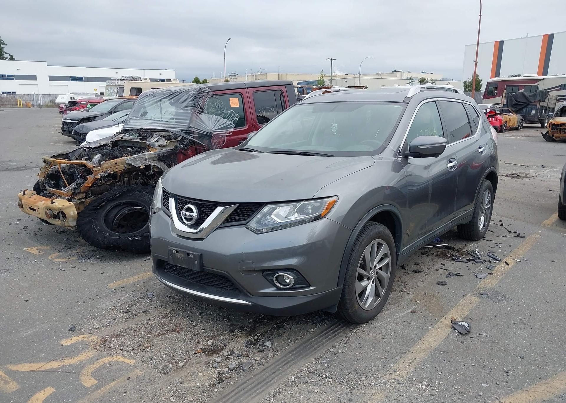 2015 NISSAN ROGUE