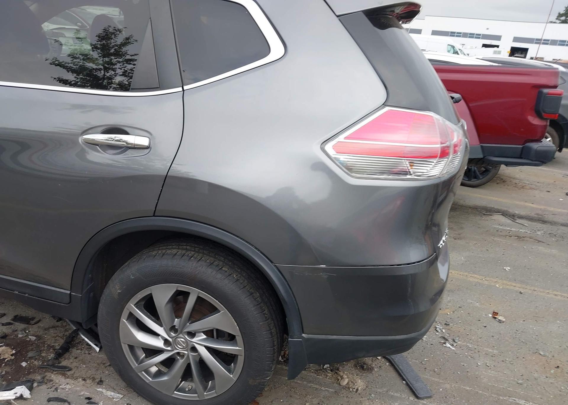 2015 NISSAN ROGUE