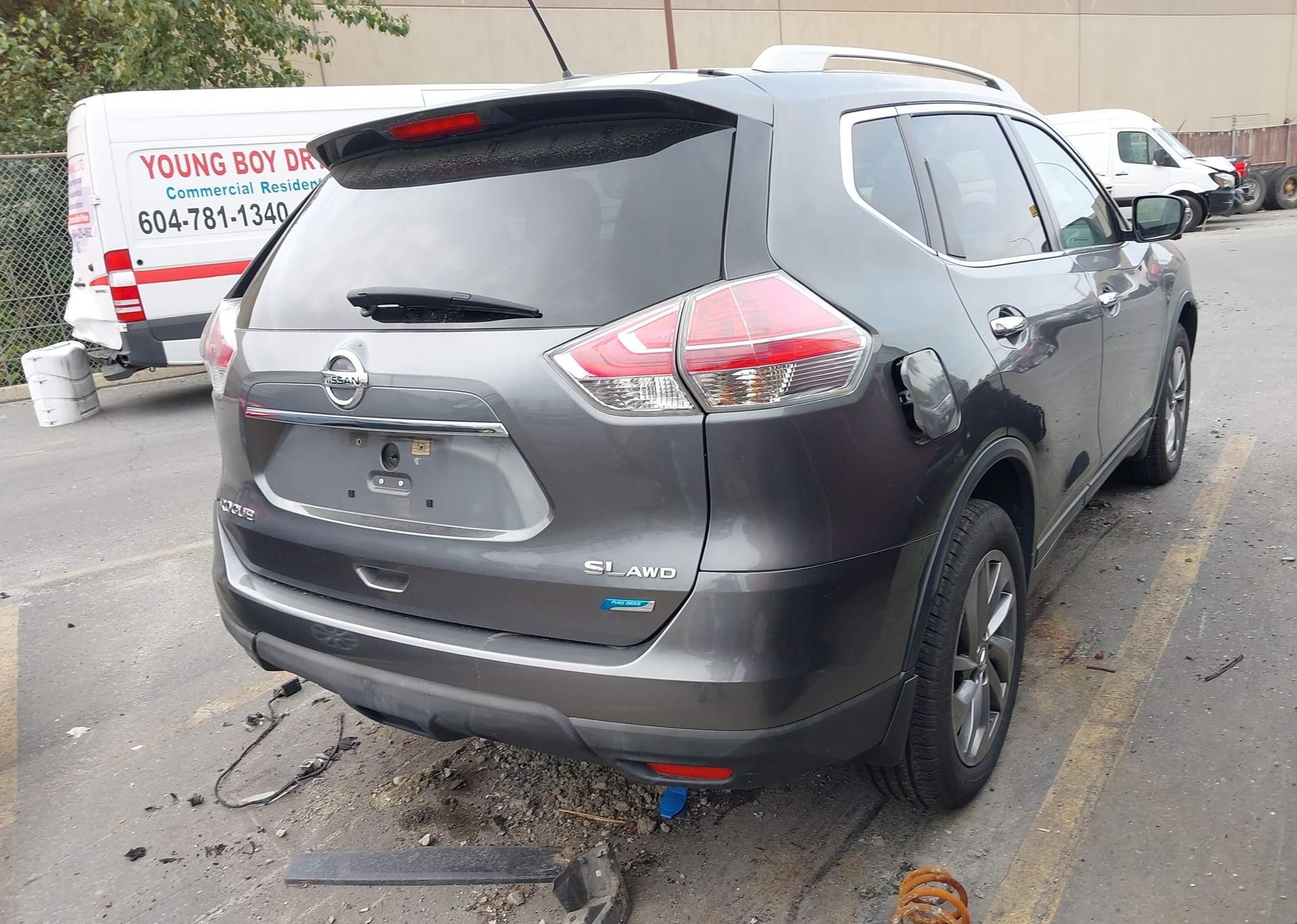 2015 NISSAN ROGUE