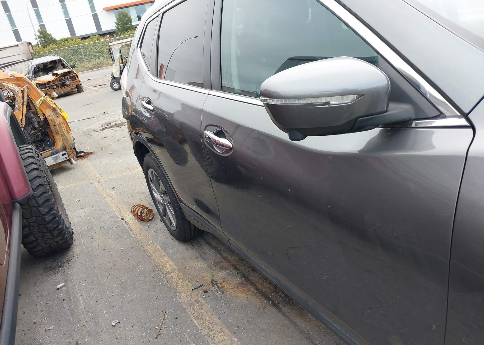 2015 NISSAN ROGUE
