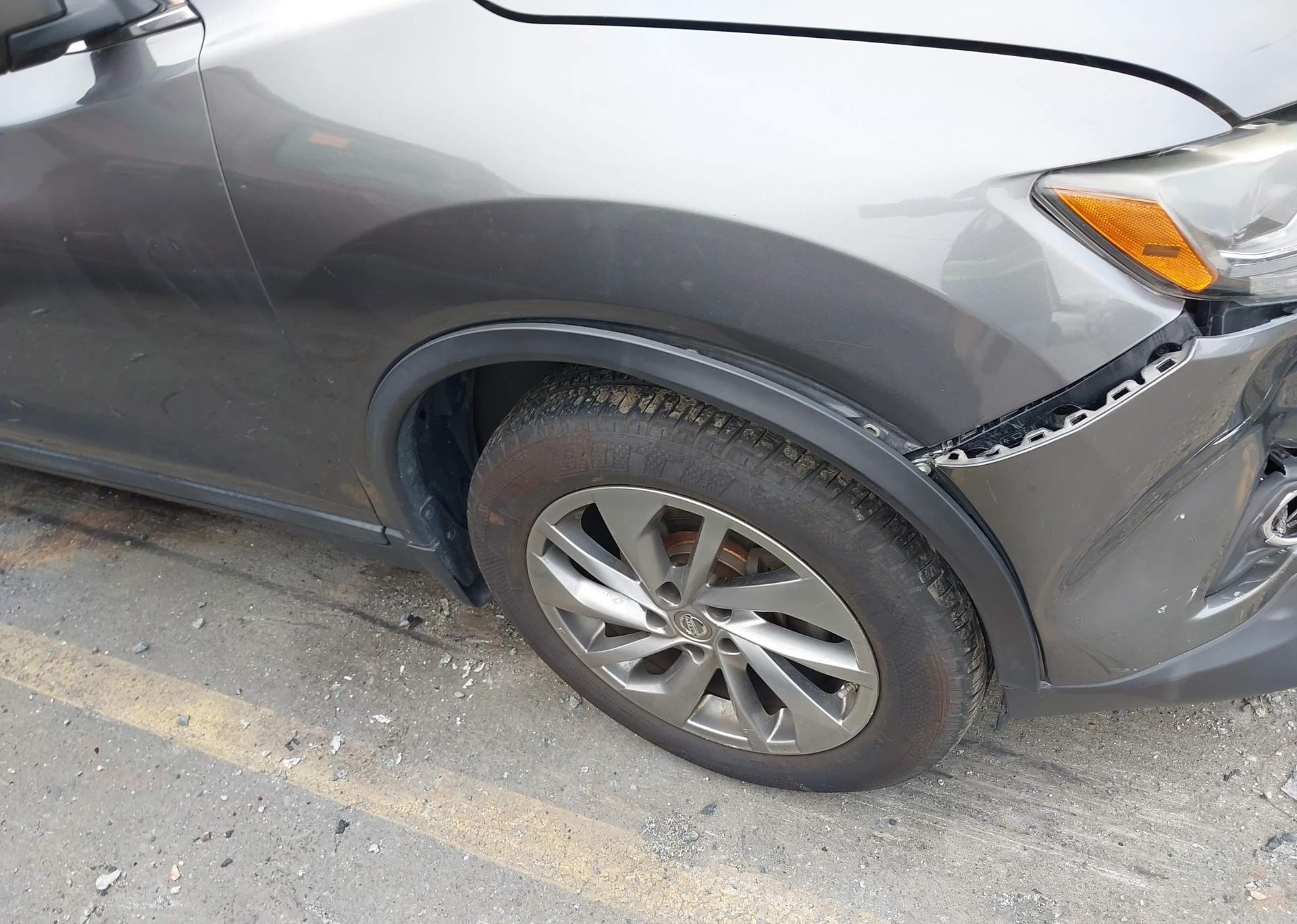 2015 NISSAN ROGUE