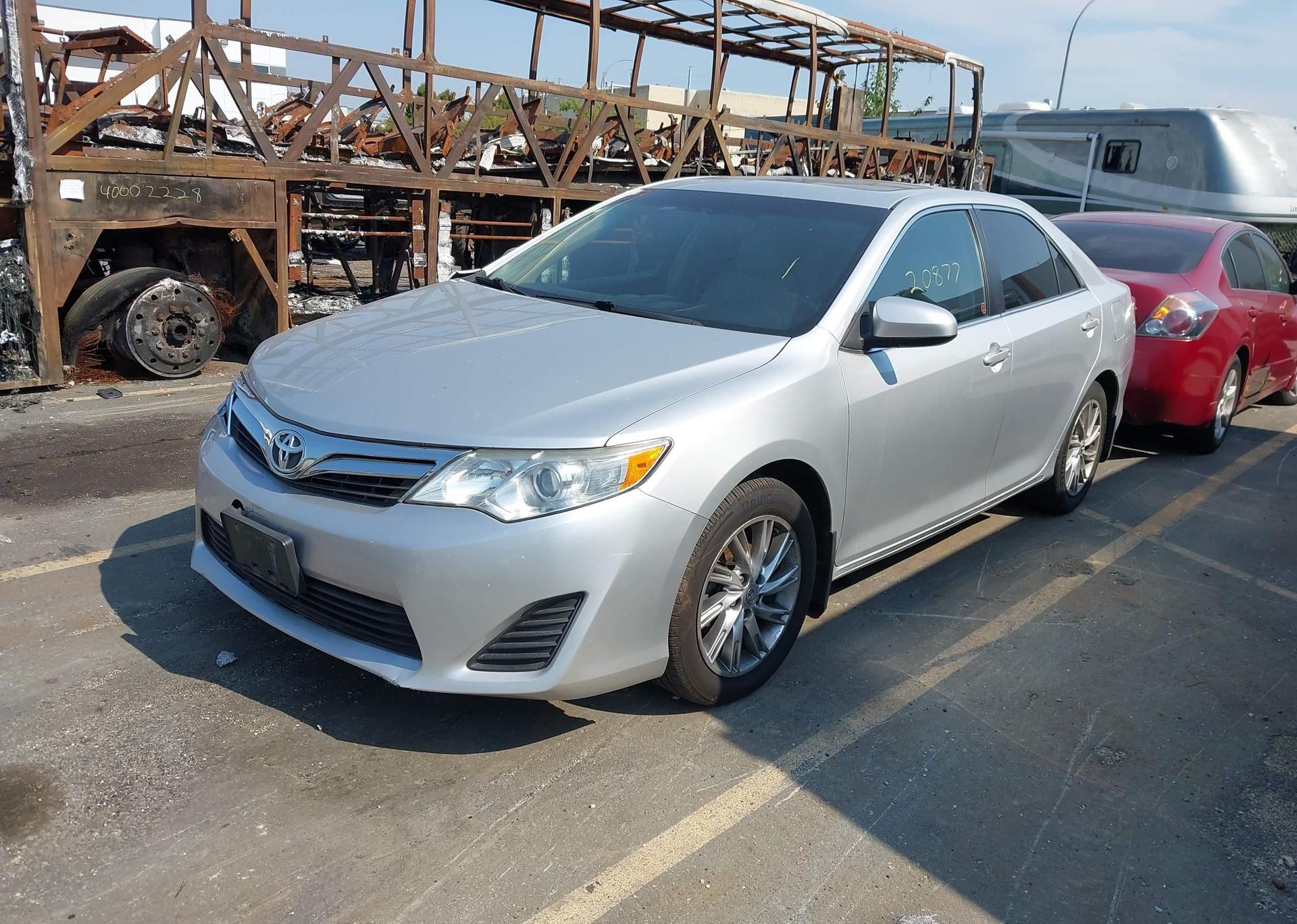 2014 TOYOTA CAMRY