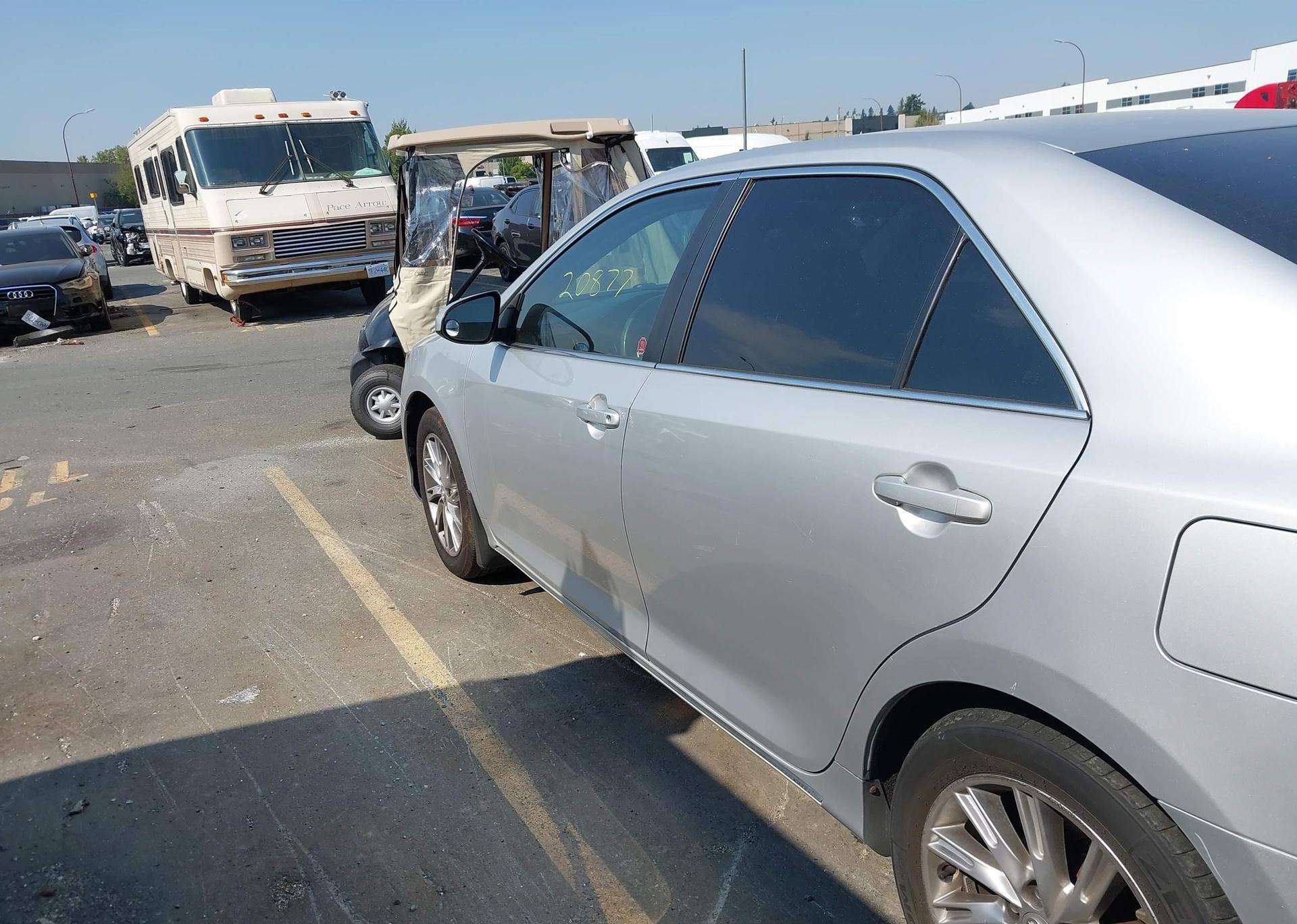 2014 TOYOTA CAMRY