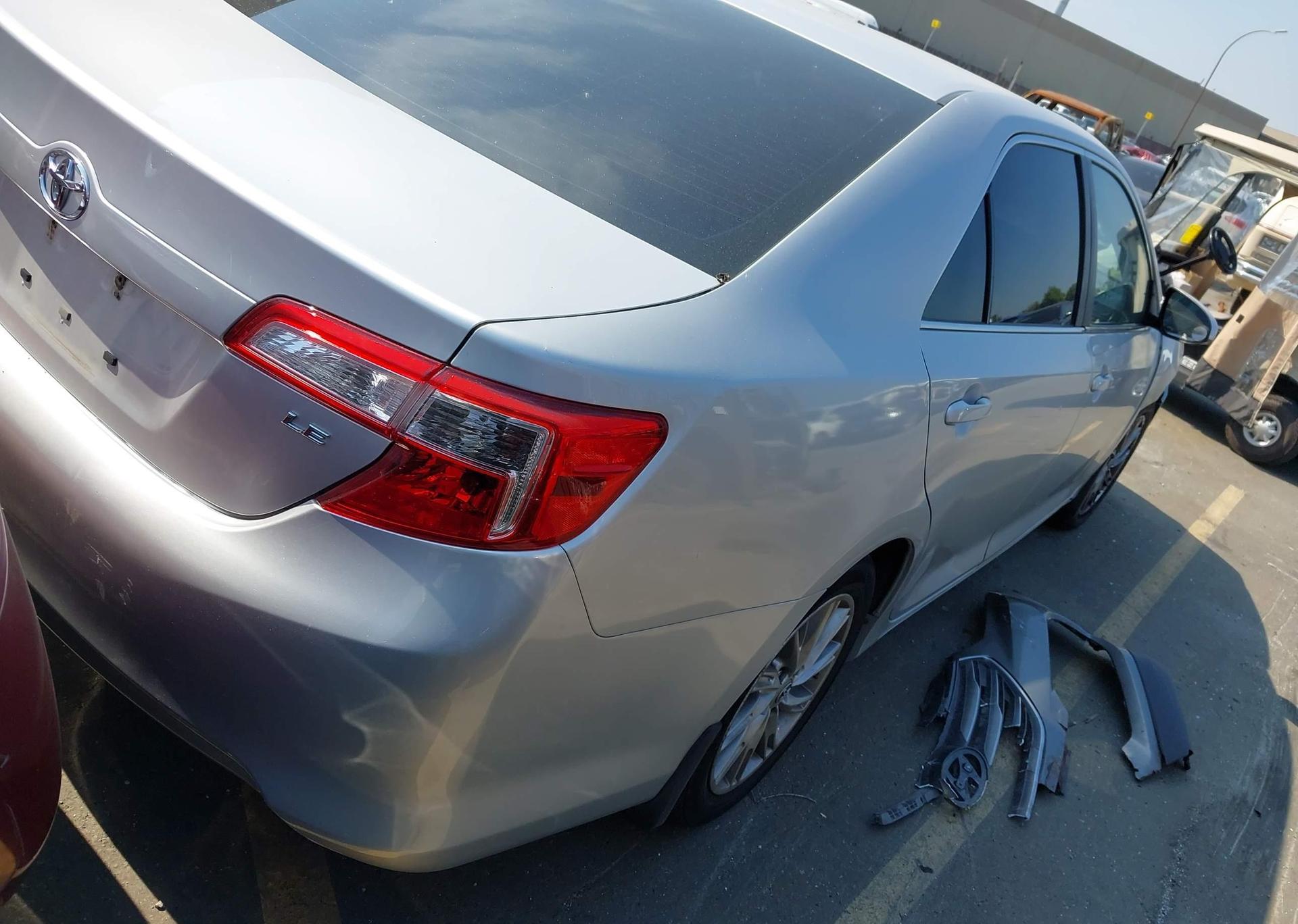 2014 TOYOTA CAMRY