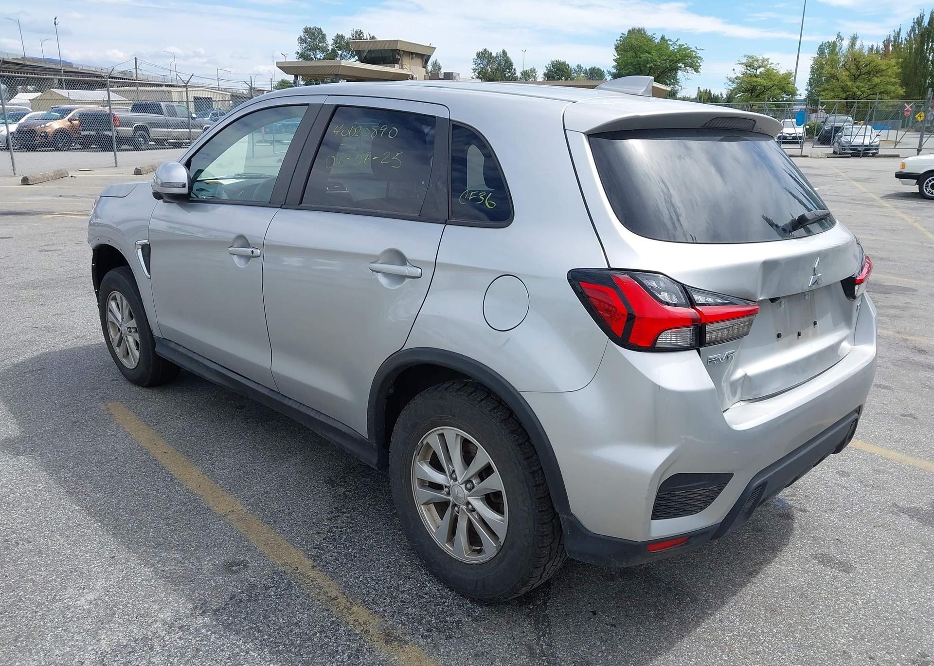 2023 MITSUBISHI RVR