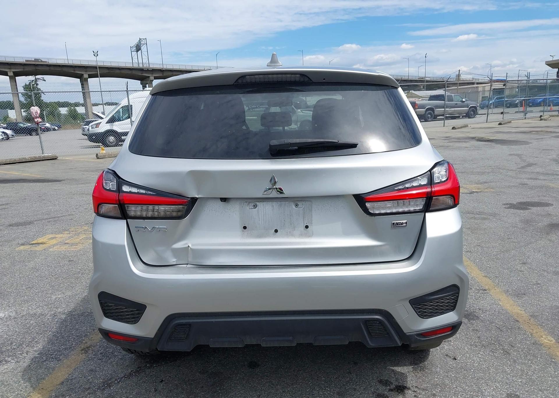 2023 MITSUBISHI RVR