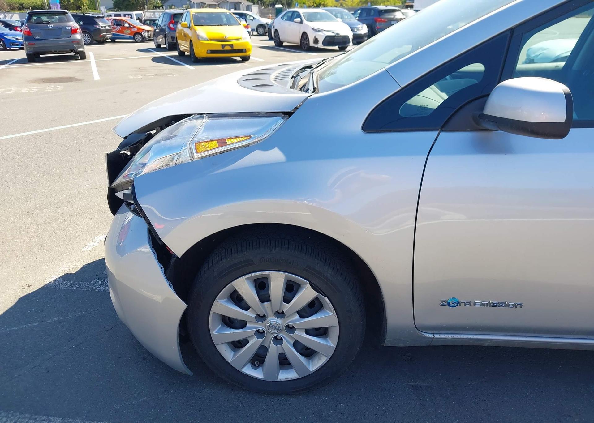 2016 NISSAN LEAF S