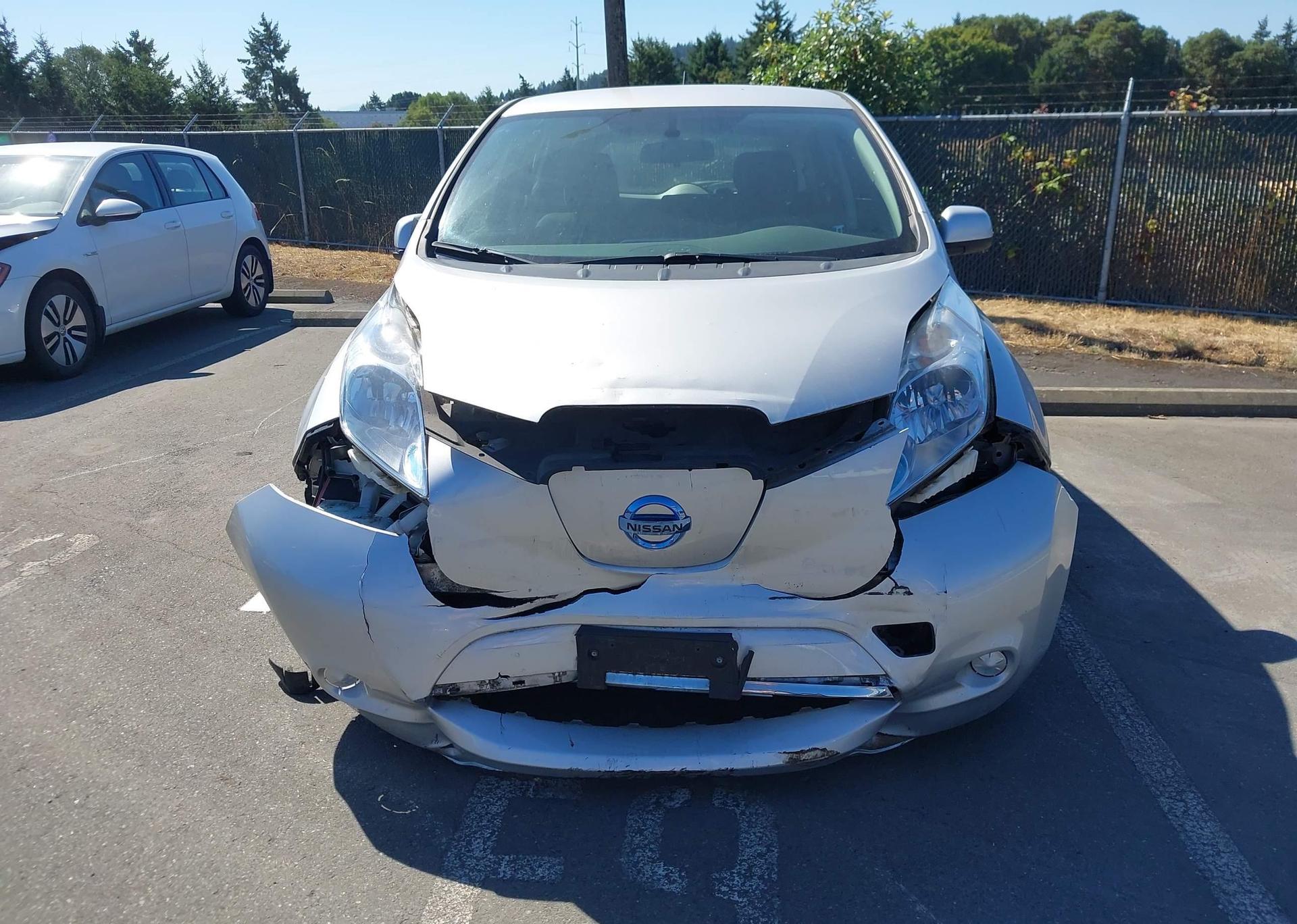 2016 NISSAN LEAF S