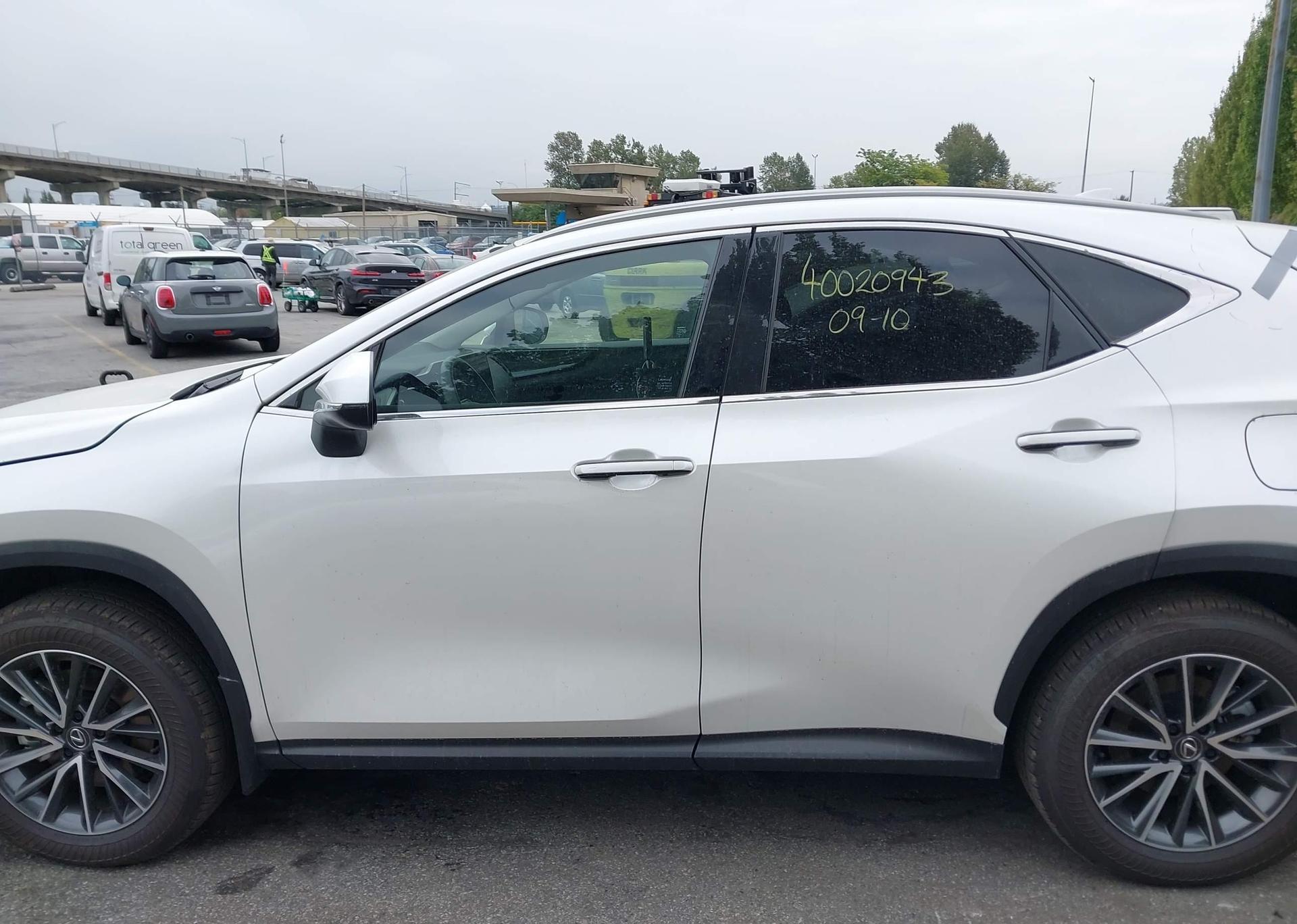 2025 LEXUS NX 450H LUXURY