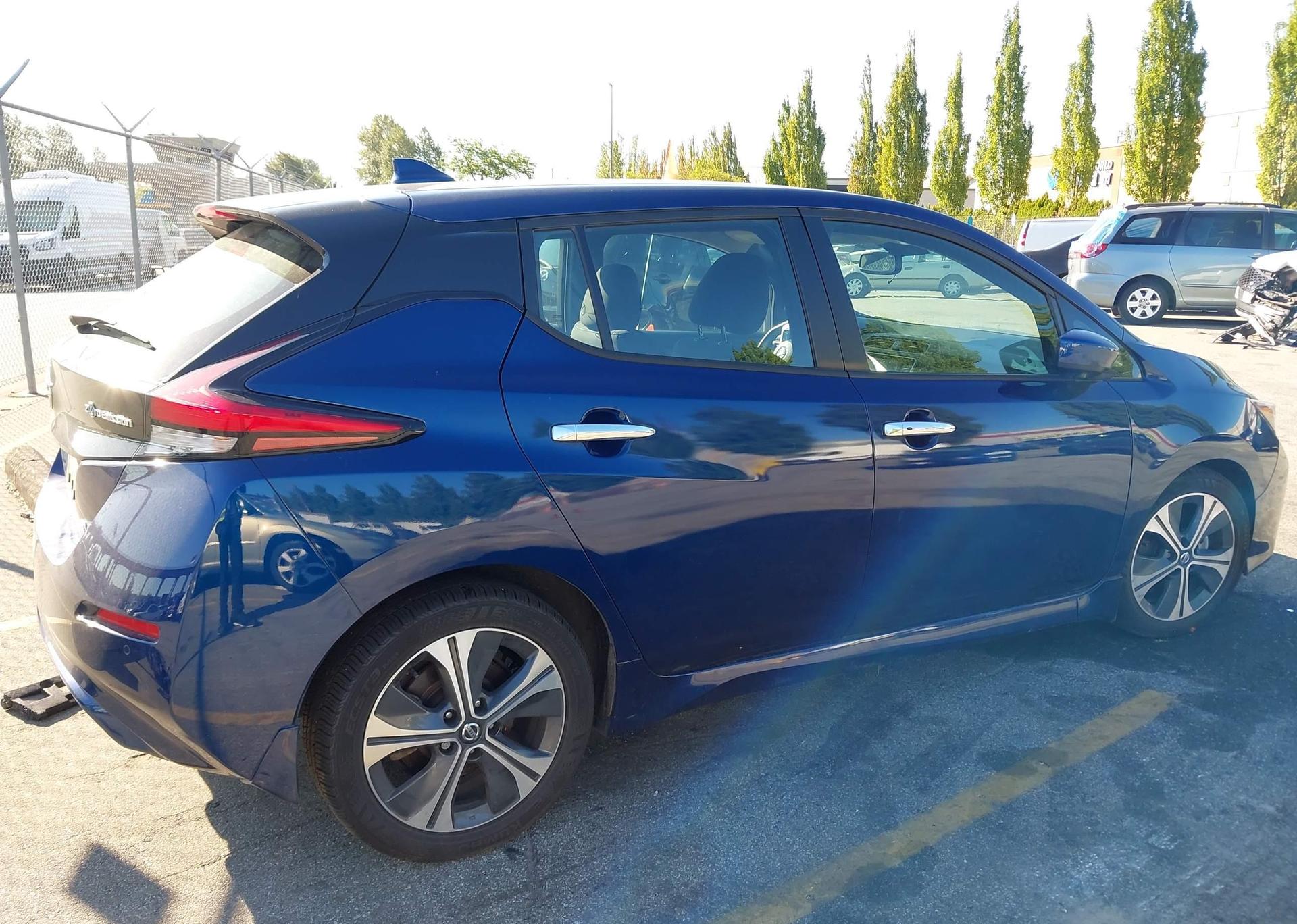 2020 NISSAN LEAF