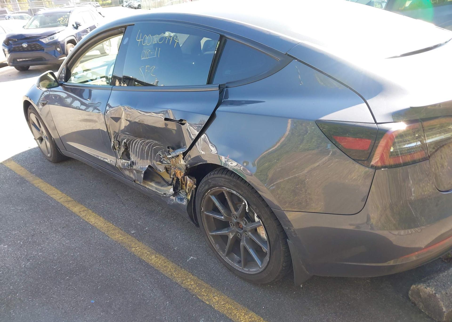 2021 TESLA MODEL 3