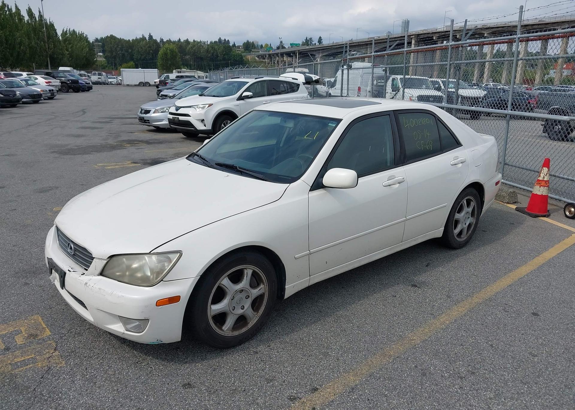 2001 LEXUS IS 300