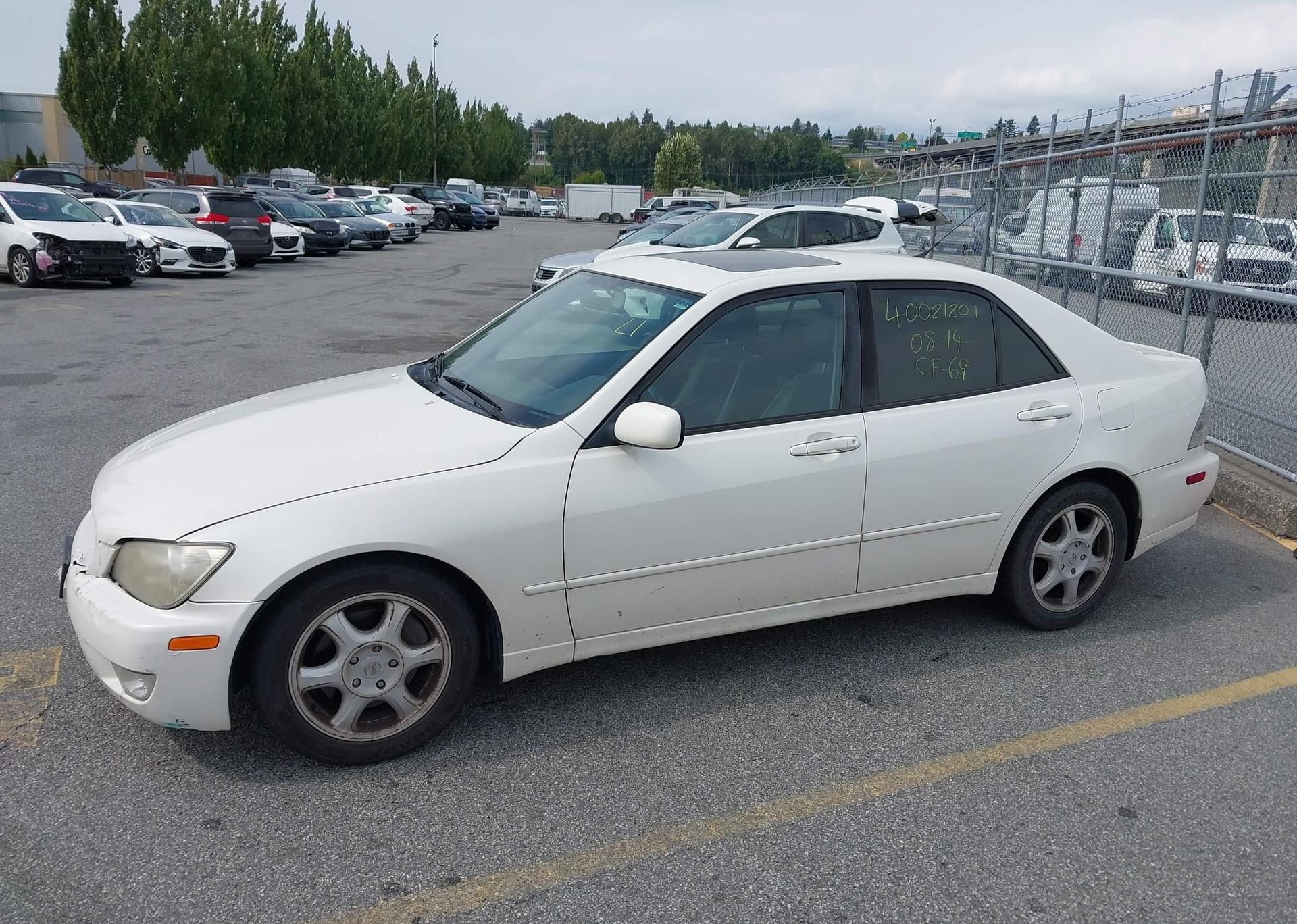 2001 LEXUS IS 300