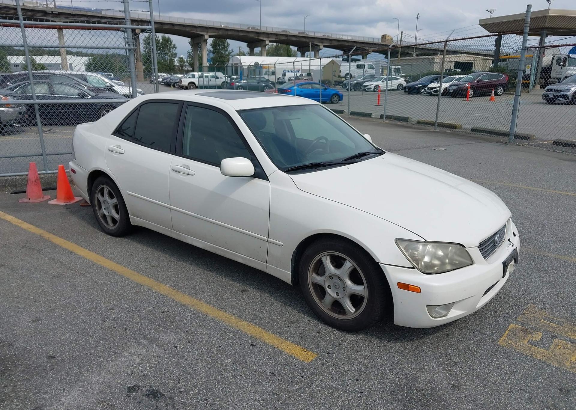 2001 LEXUS IS 300