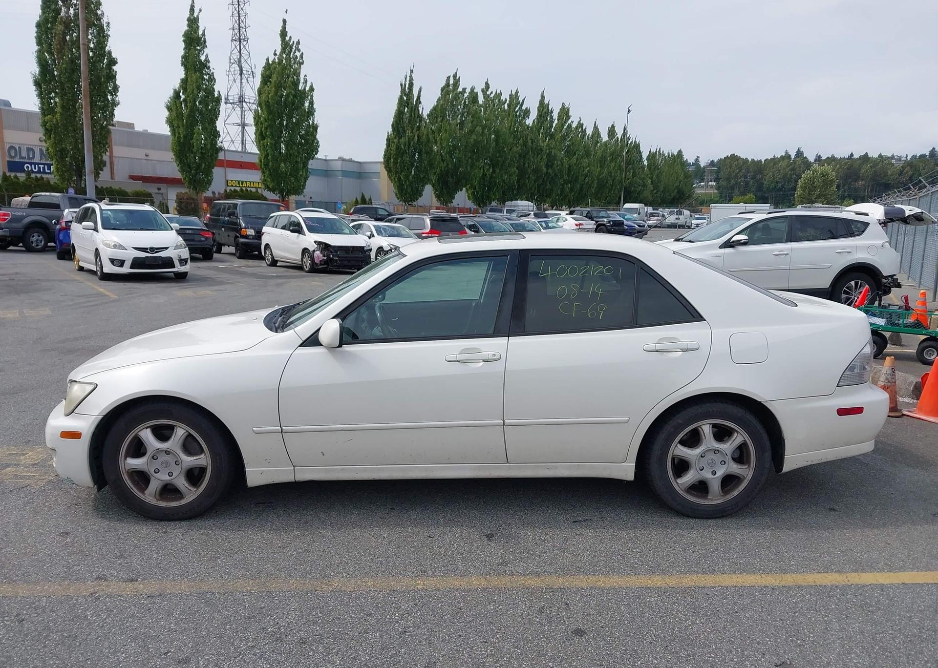 2001 LEXUS IS 300