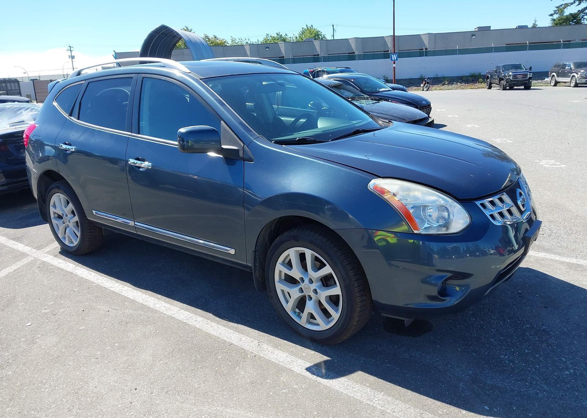2013 NISSAN ROGUE S