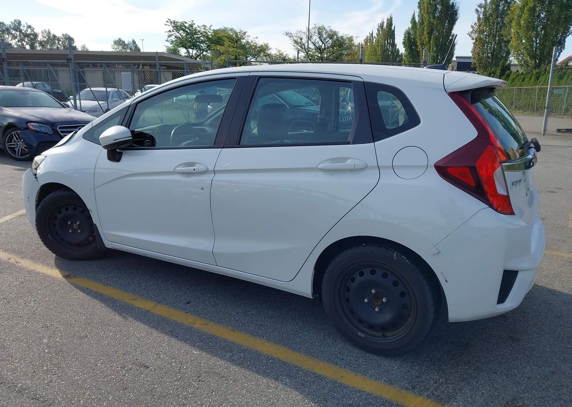 2015 HONDA FIT