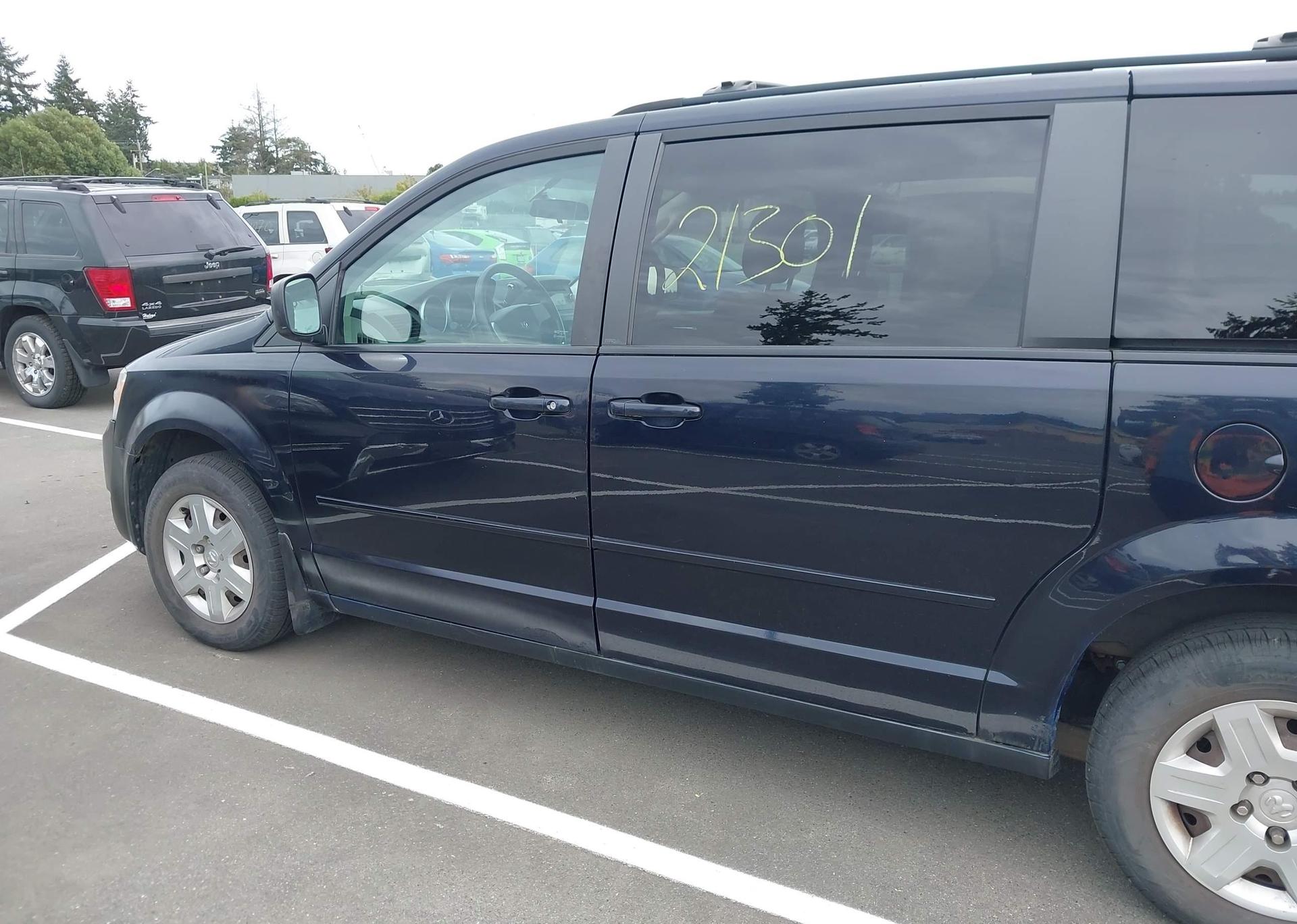 2010 DODGE GRAND CARAVAN SE