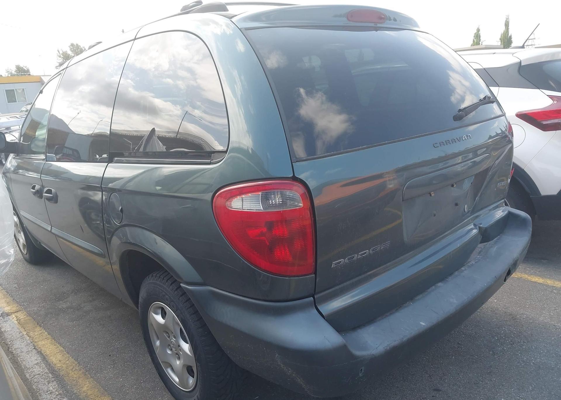 2003 DODGE CARAVAN SE