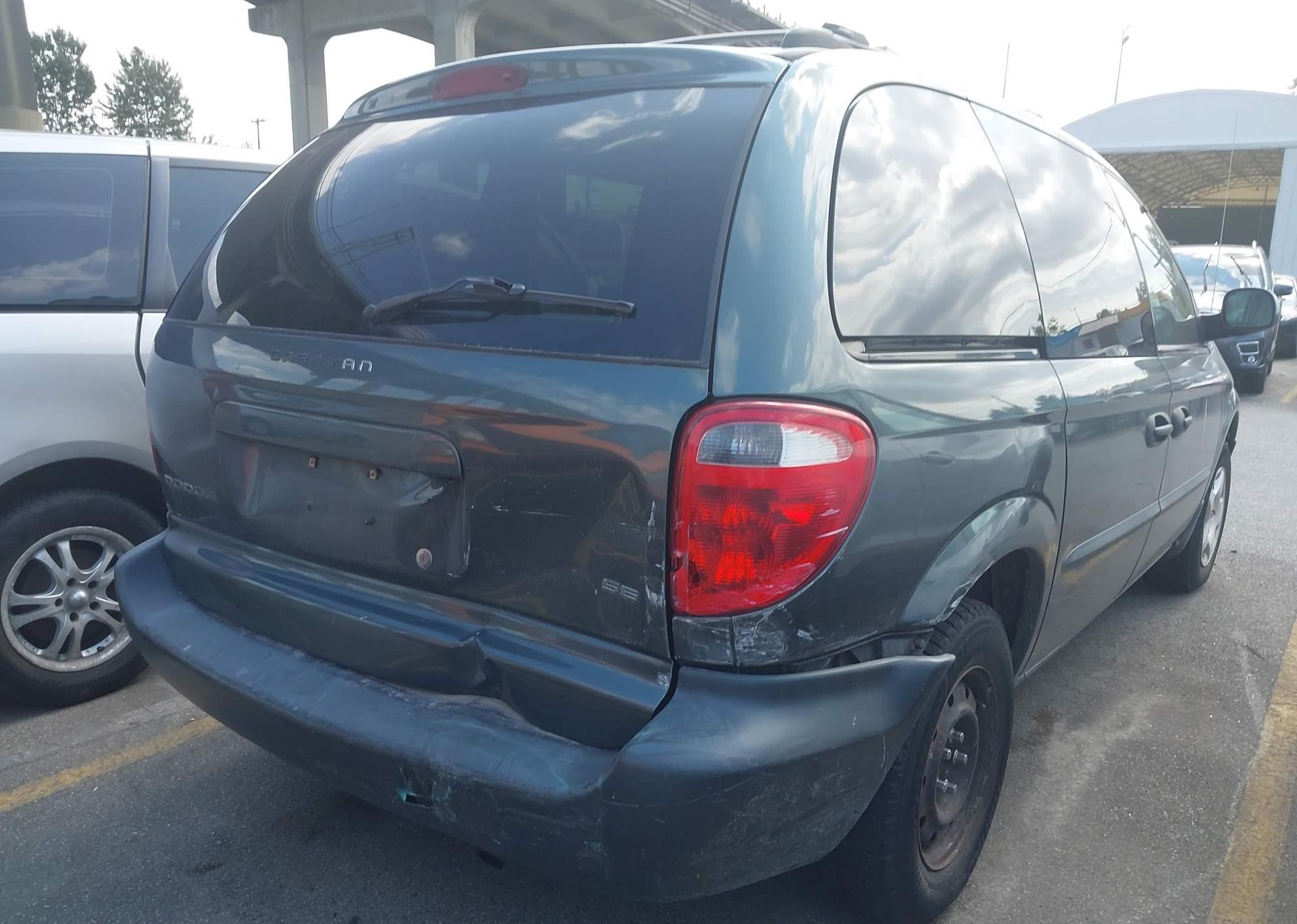 2003 DODGE CARAVAN SE