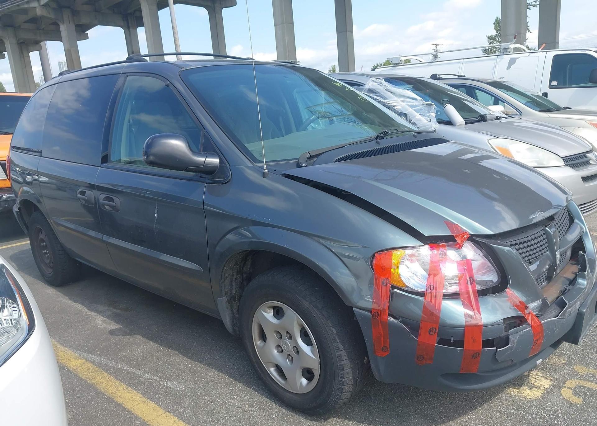 2003 DODGE CARAVAN SE