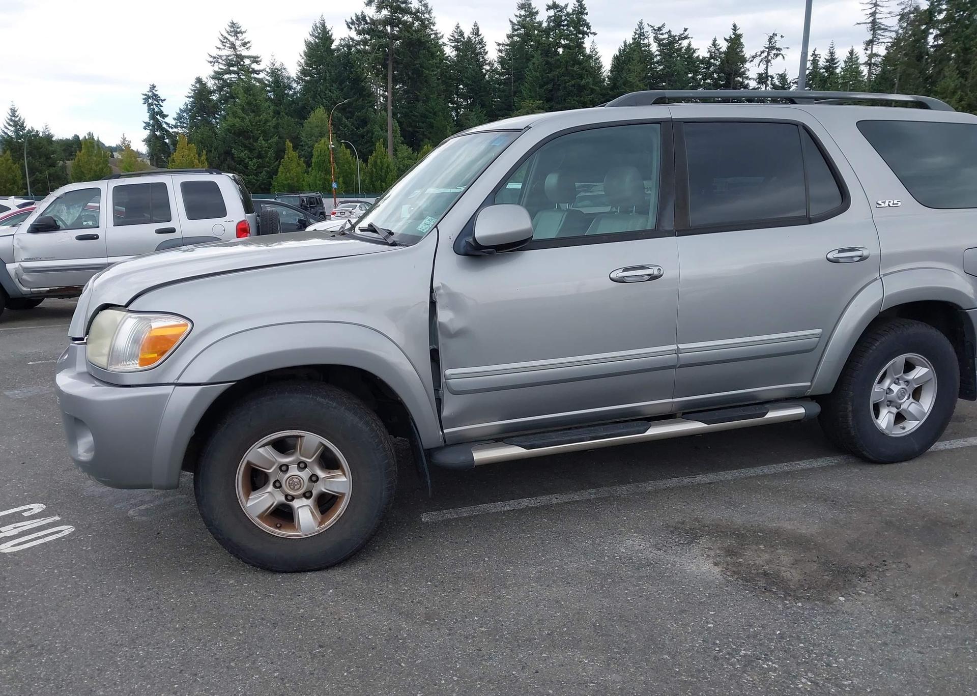 2005 TOYOTA SEQUOIA SR5