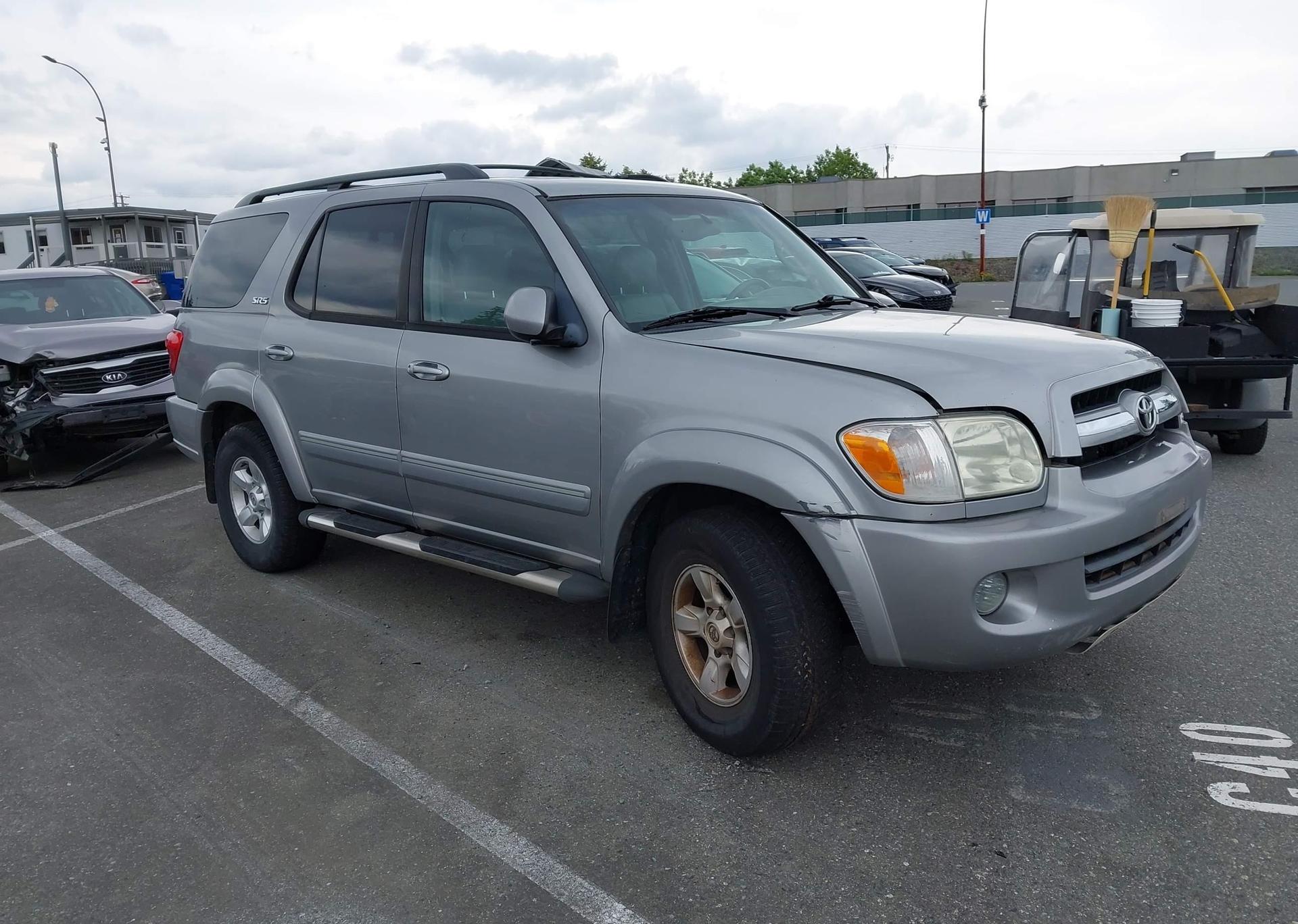 2005 TOYOTA SEQUOIA SR5