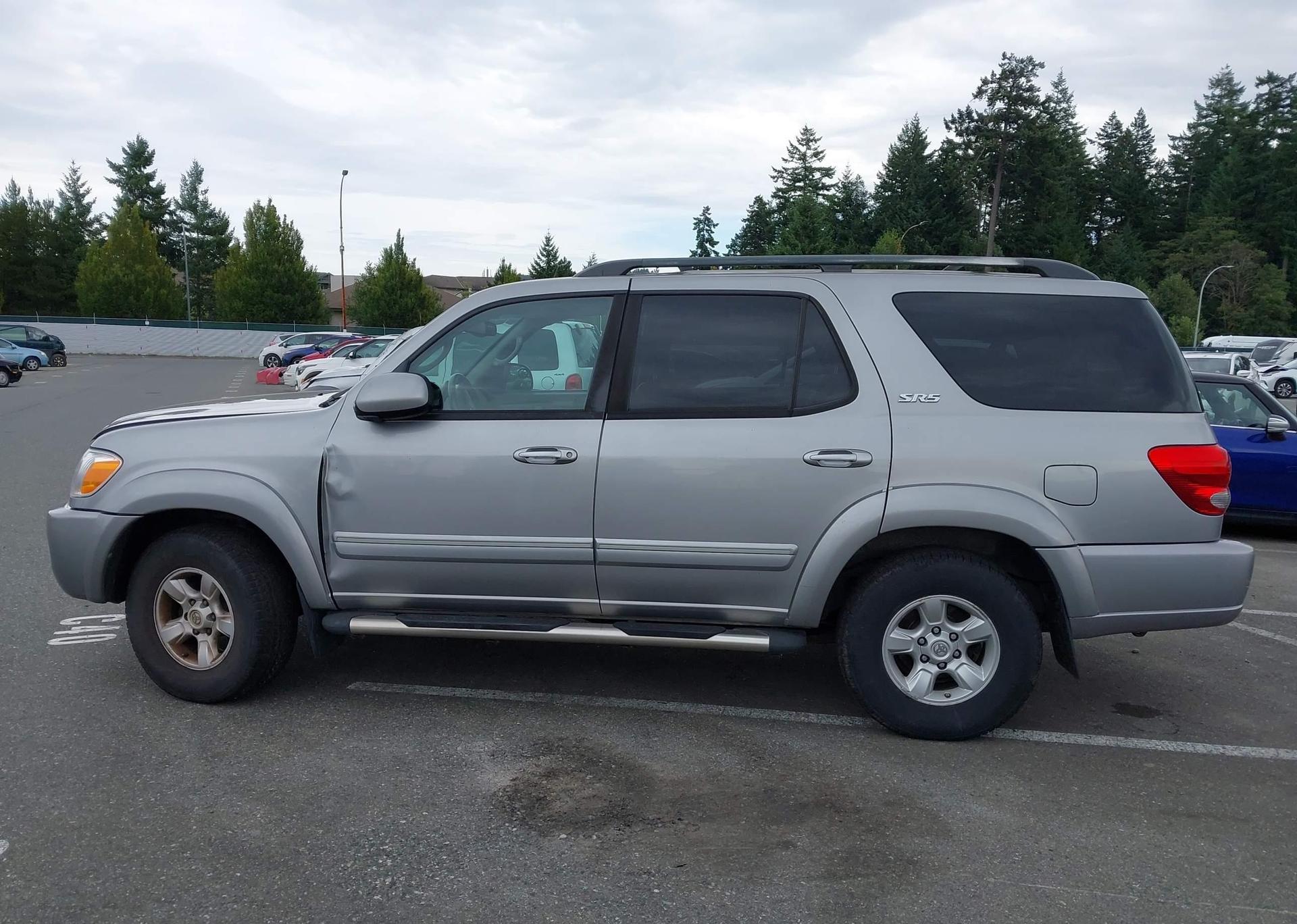 2005 TOYOTA SEQUOIA SR5