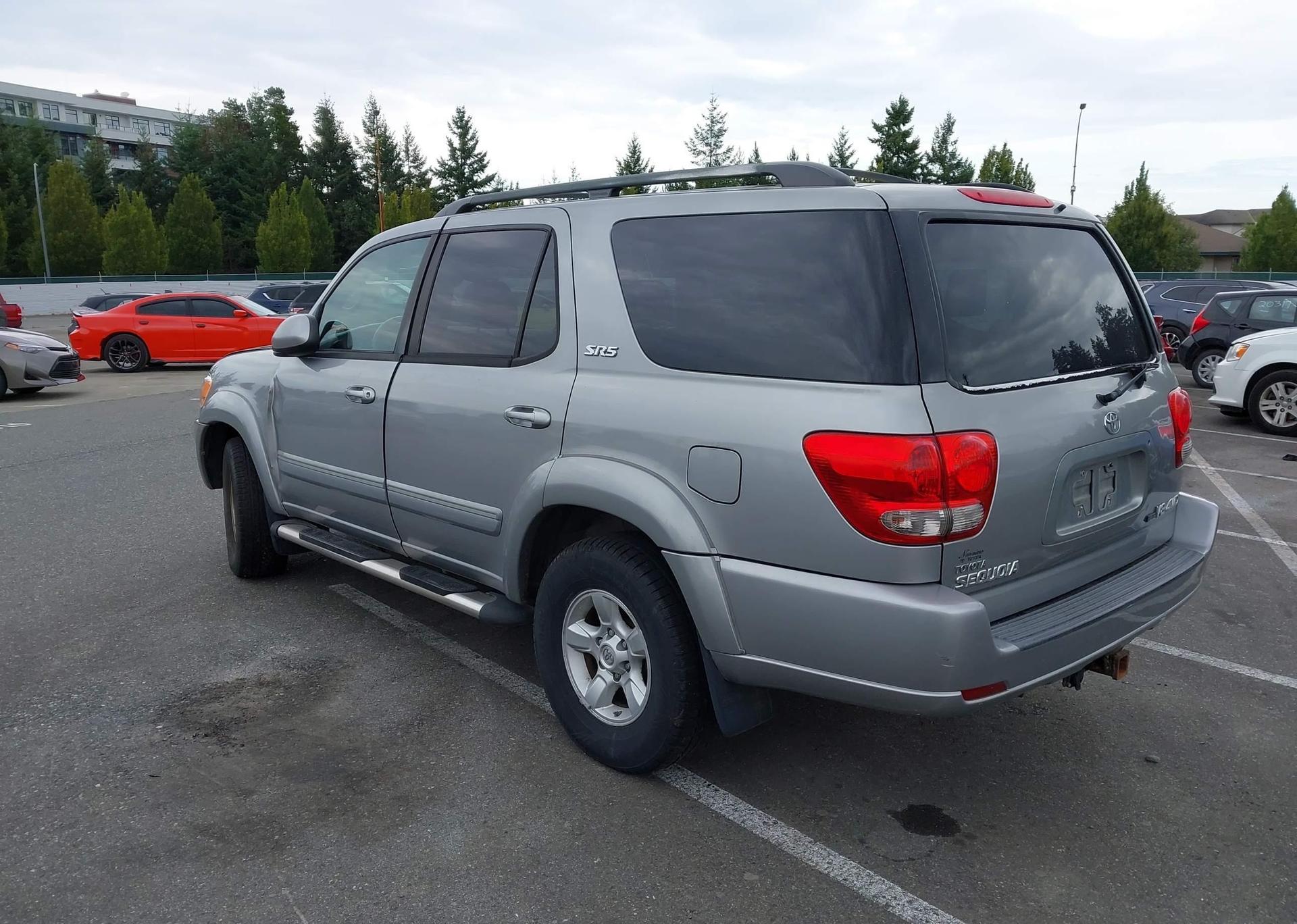 2005 TOYOTA SEQUOIA SR5