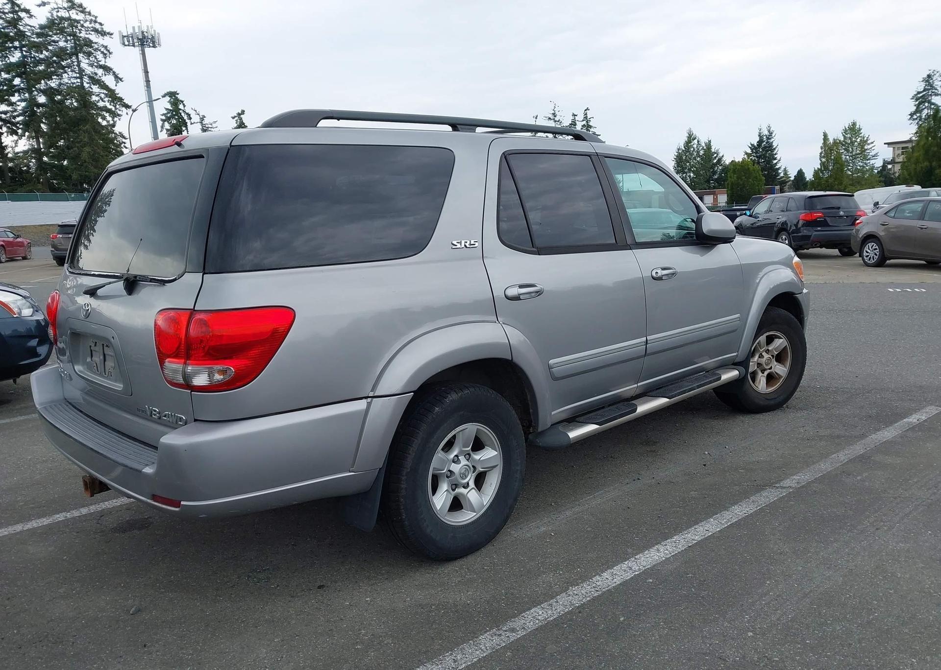 2005 TOYOTA SEQUOIA SR5
