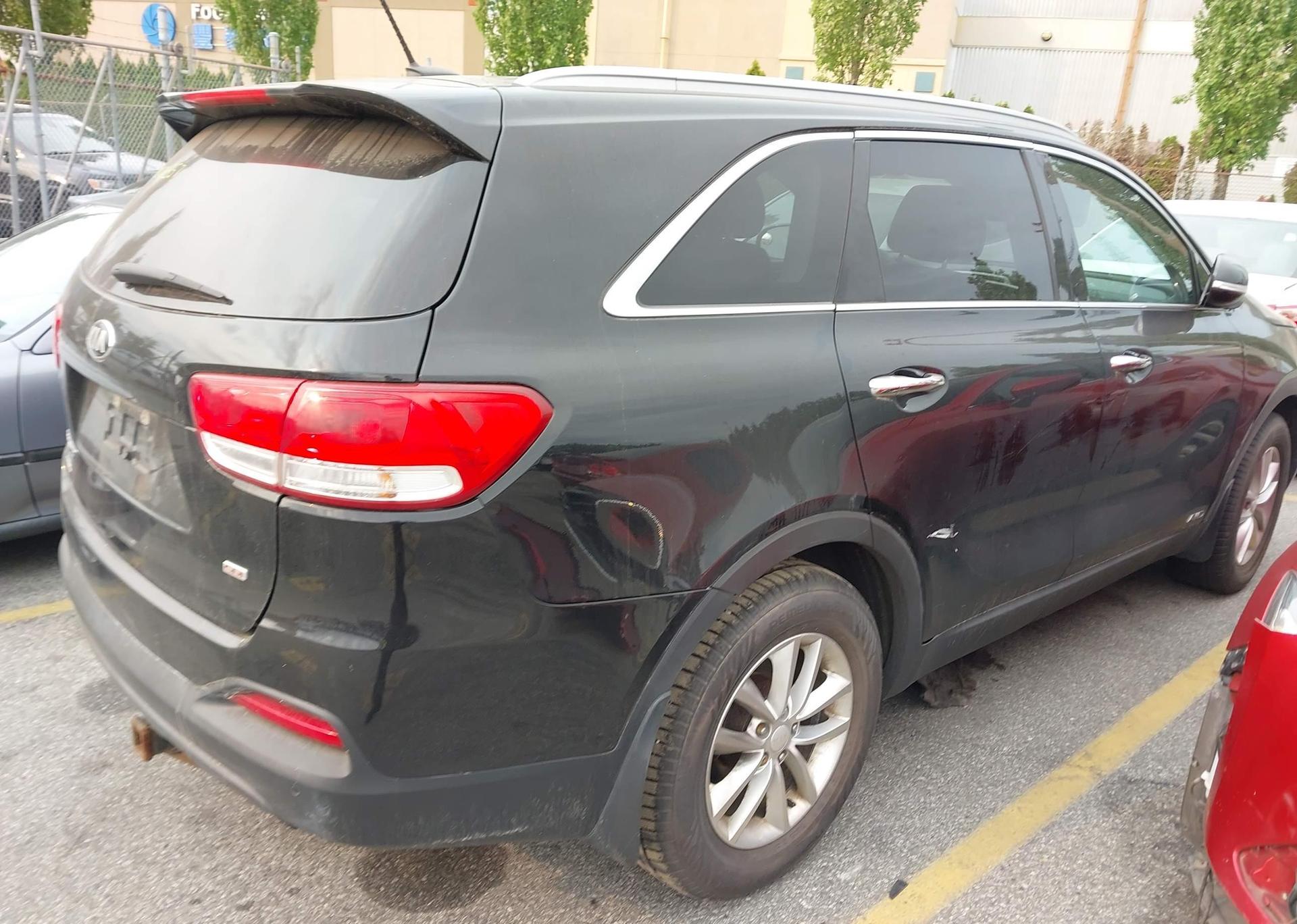 2016 KIA SORENTO LX