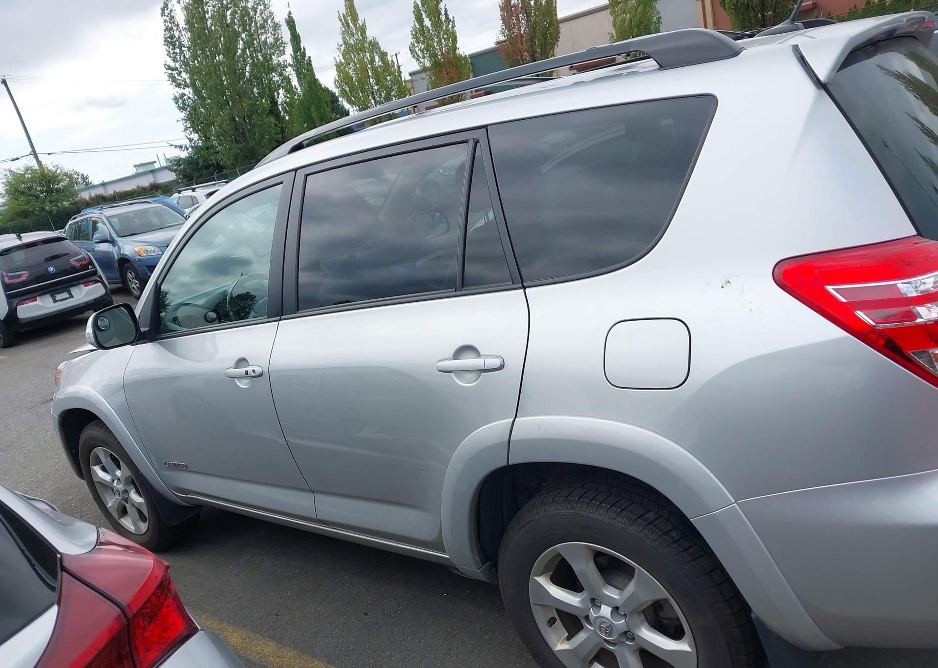 2009 TOYOTA RAV4