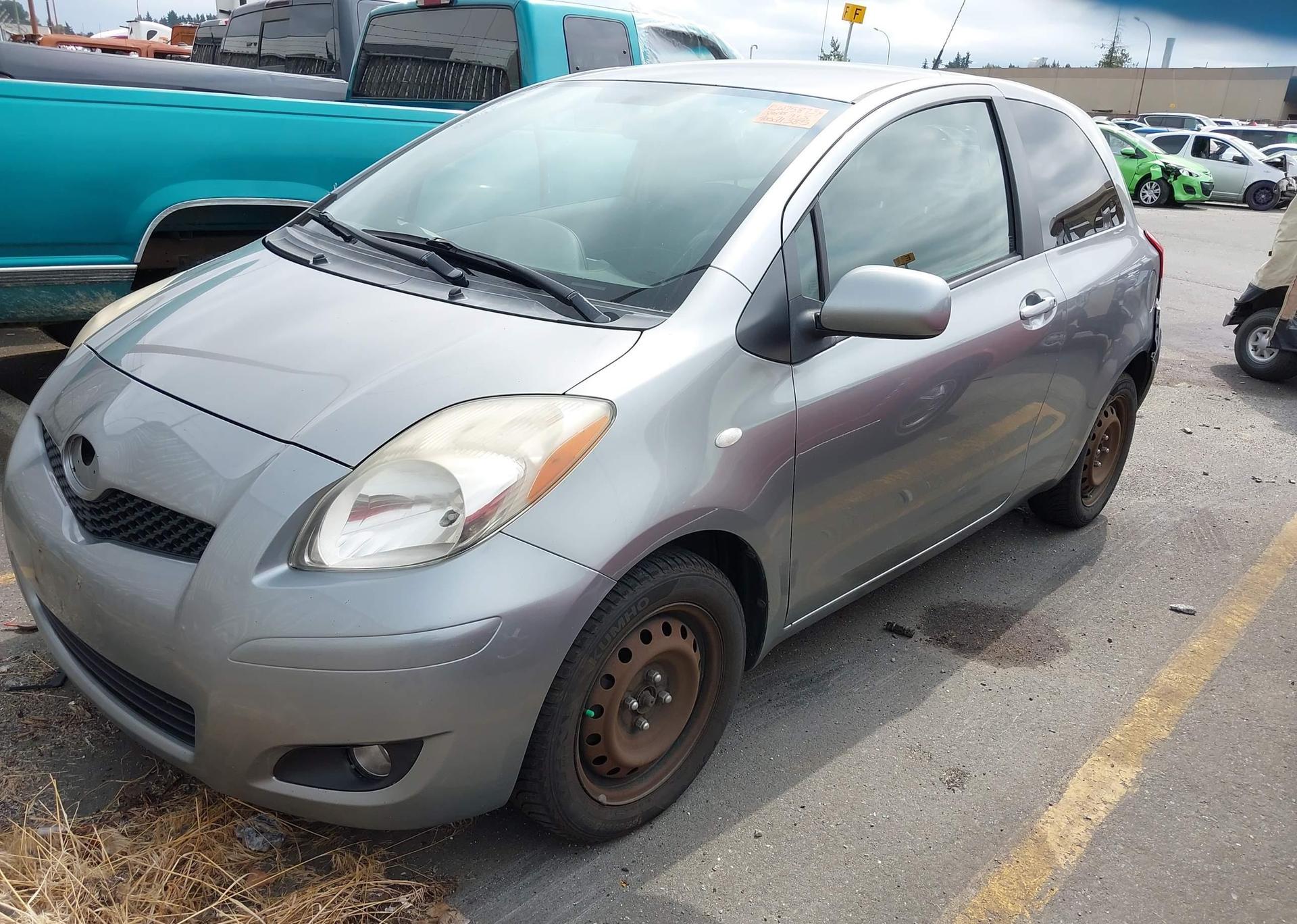 2010 TOYOTA YARIS