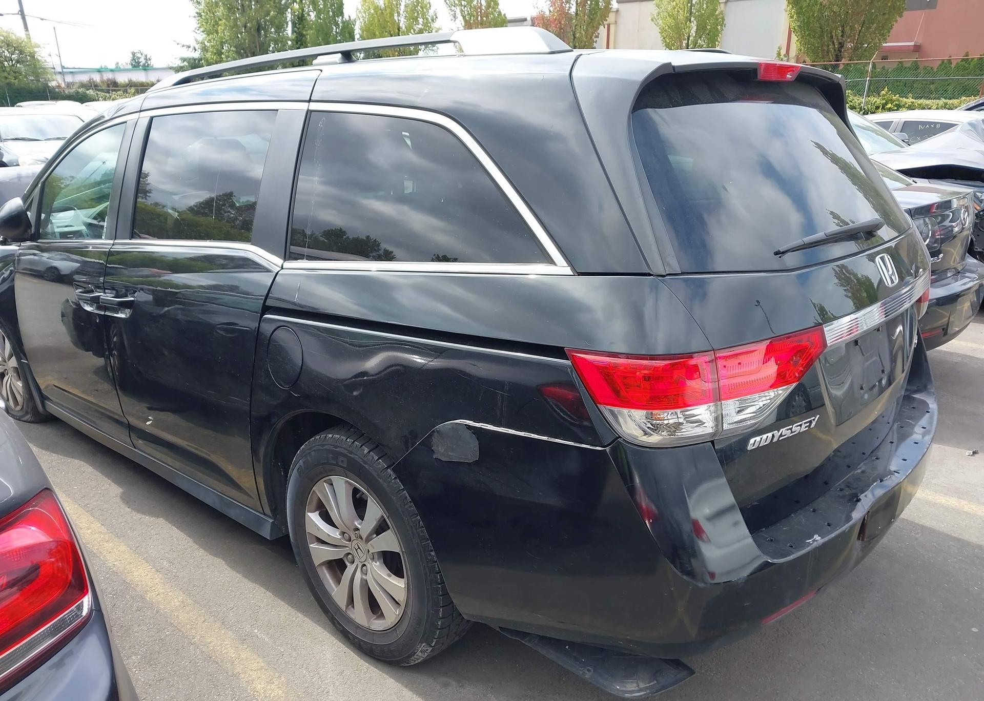 2016 HONDA Odyssey se