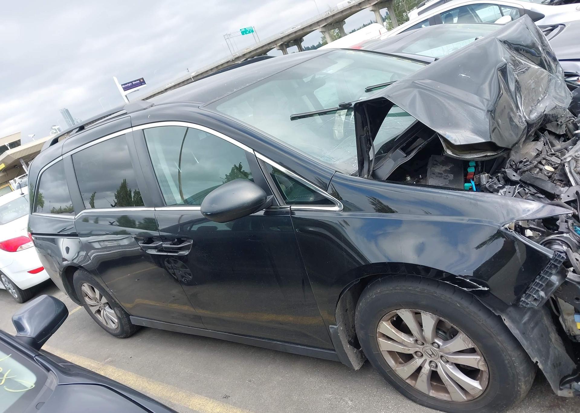 2016 HONDA Odyssey se
