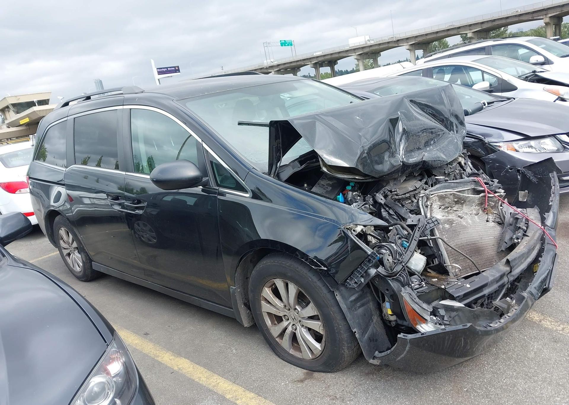 2016 HONDA Odyssey se