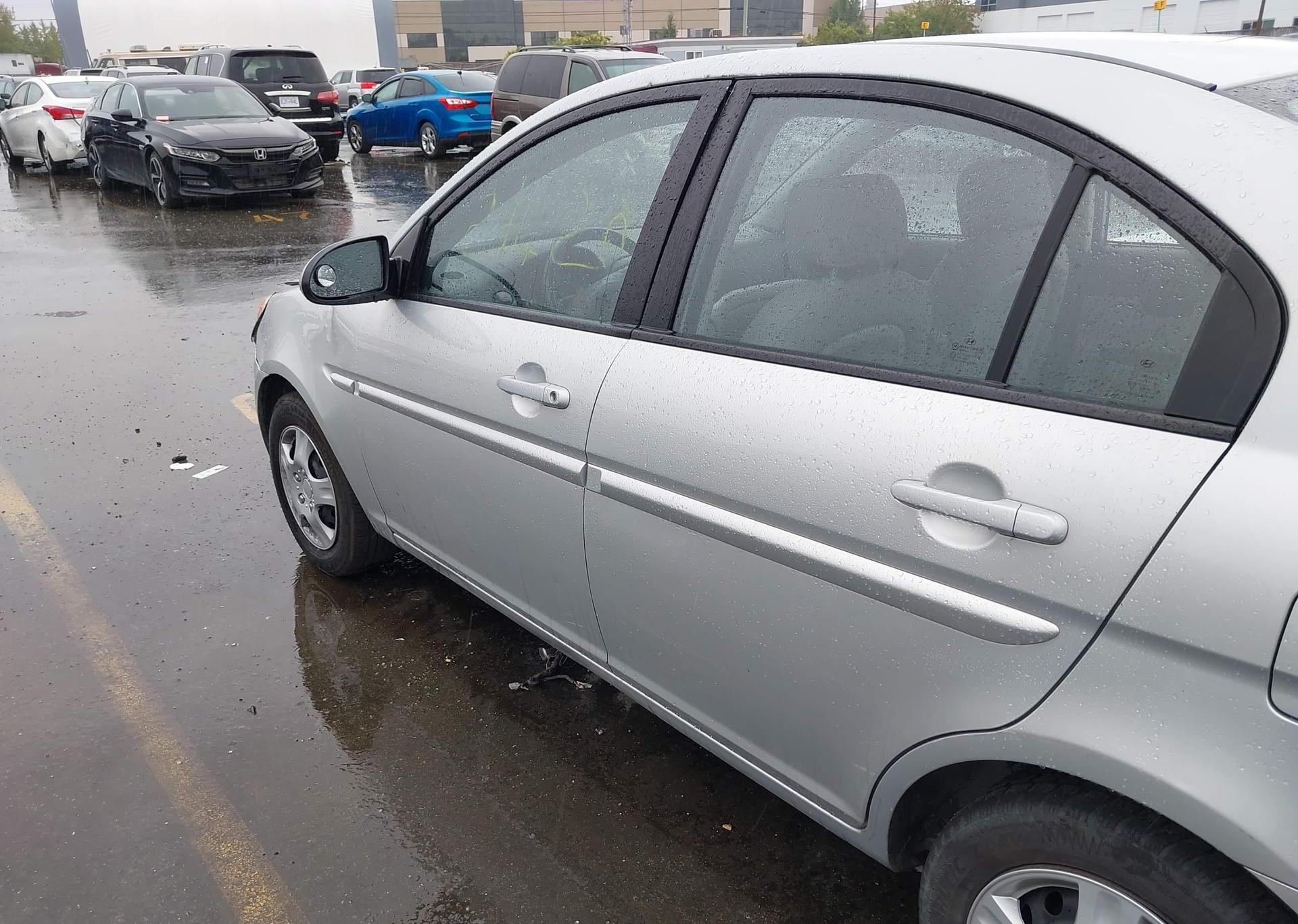 2009 HYUNDAI ACCENT GLS