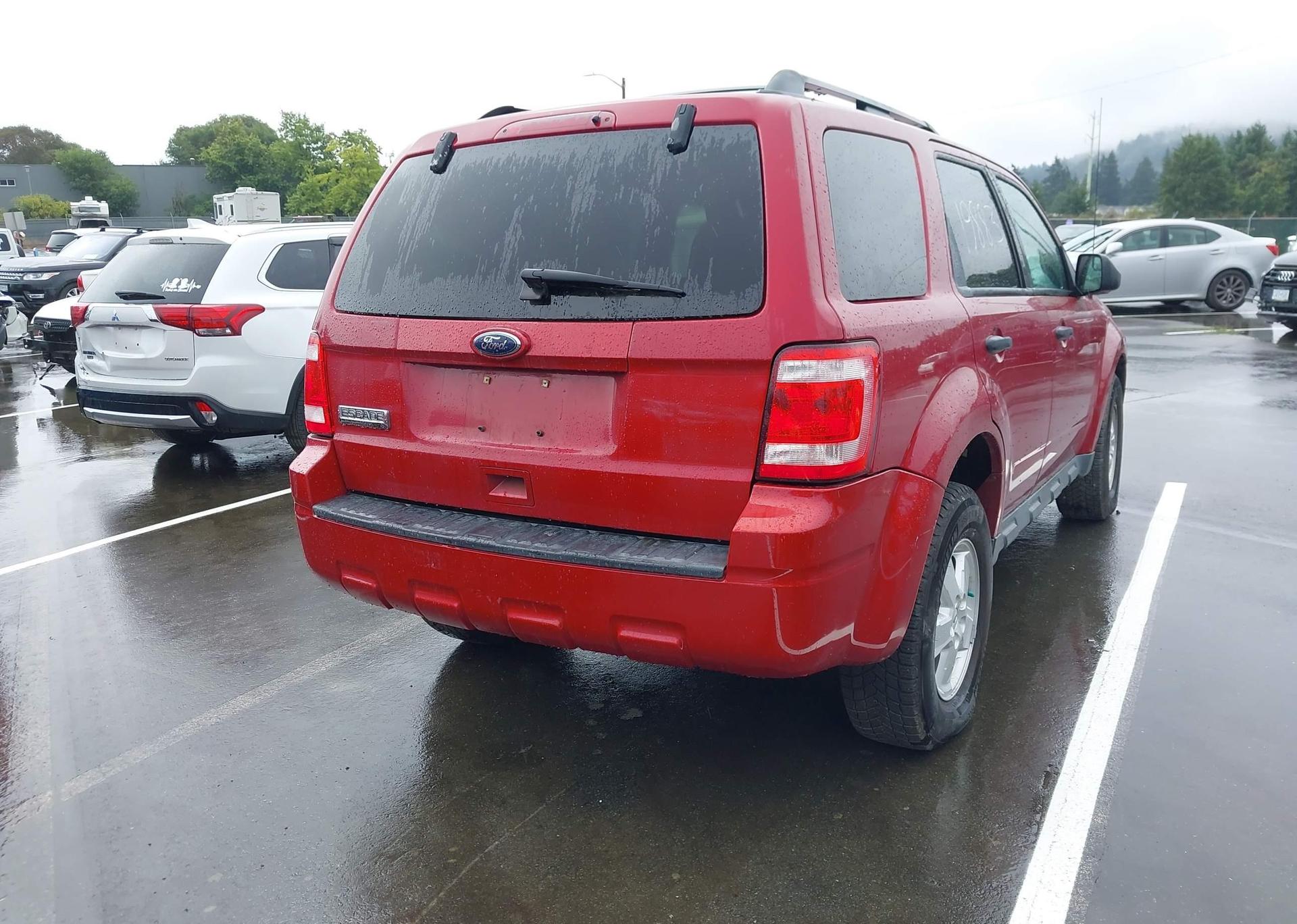 2011 FORD ESCAPE XLT