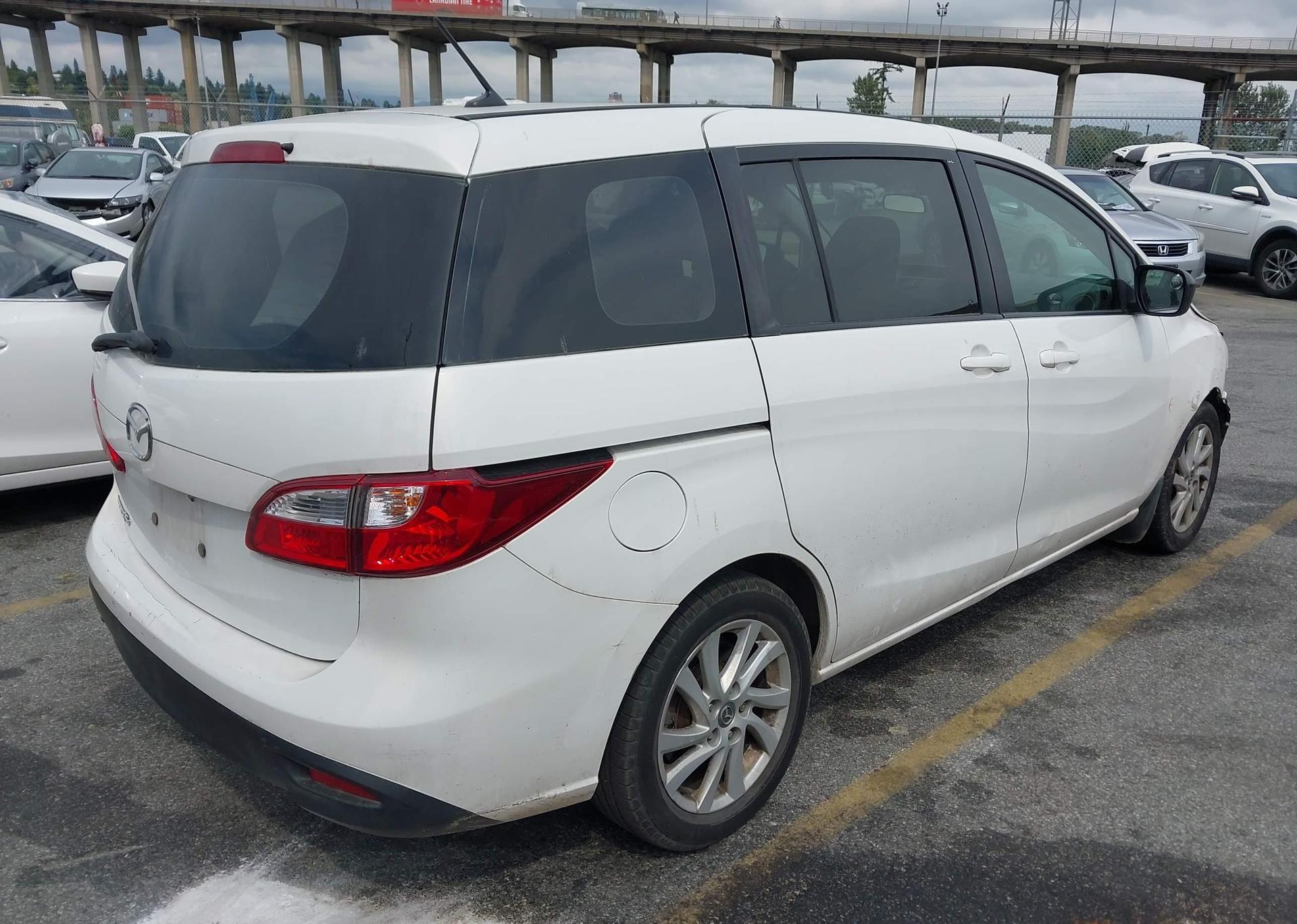 2013 MAZDA 5