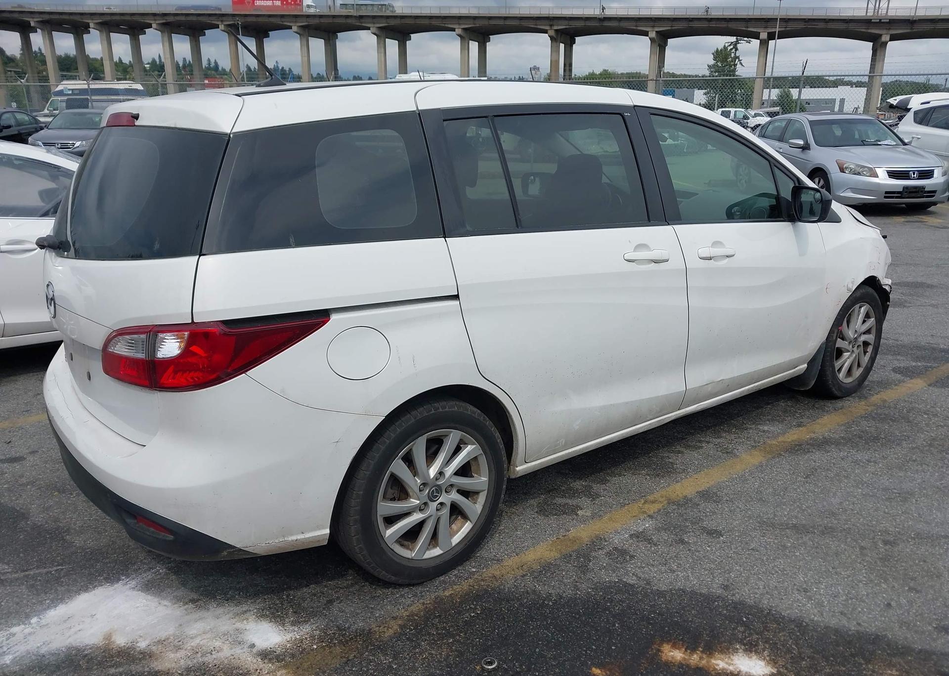 2013 MAZDA 5