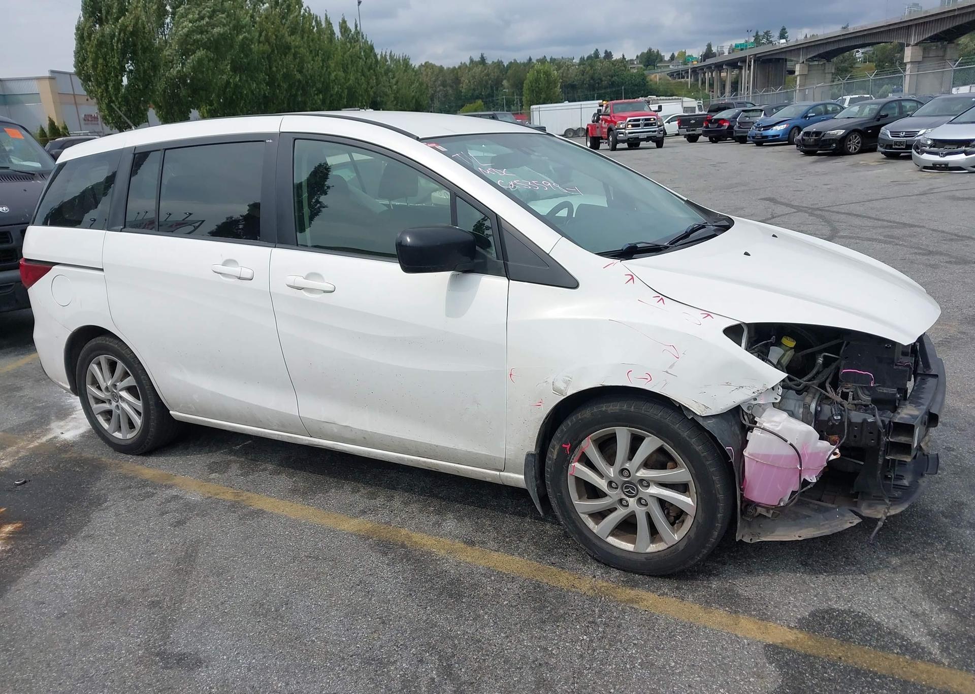 2013 MAZDA 5